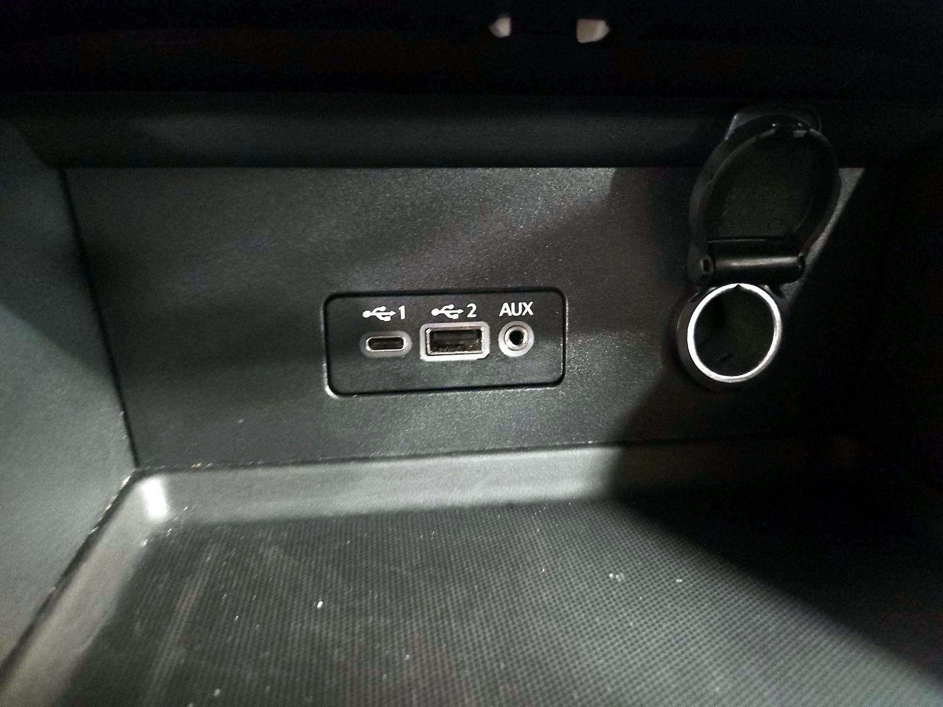 Thumbnail: 2023 Nissan Sentra - 18