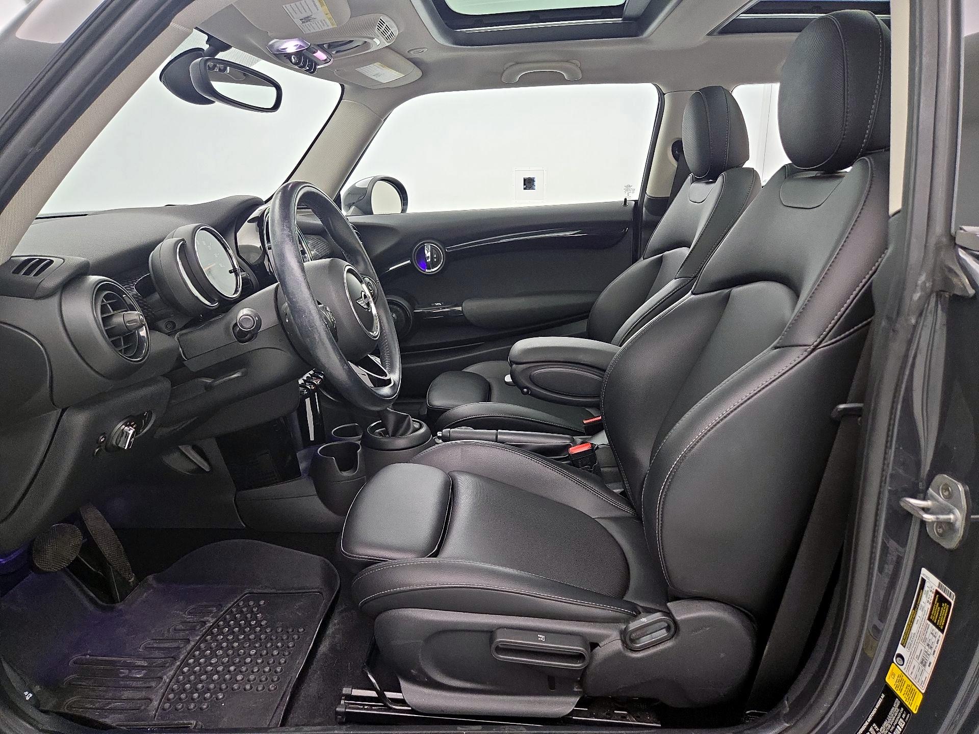 Thumbnail: 2018 MINI Cooper Hardtop - 11