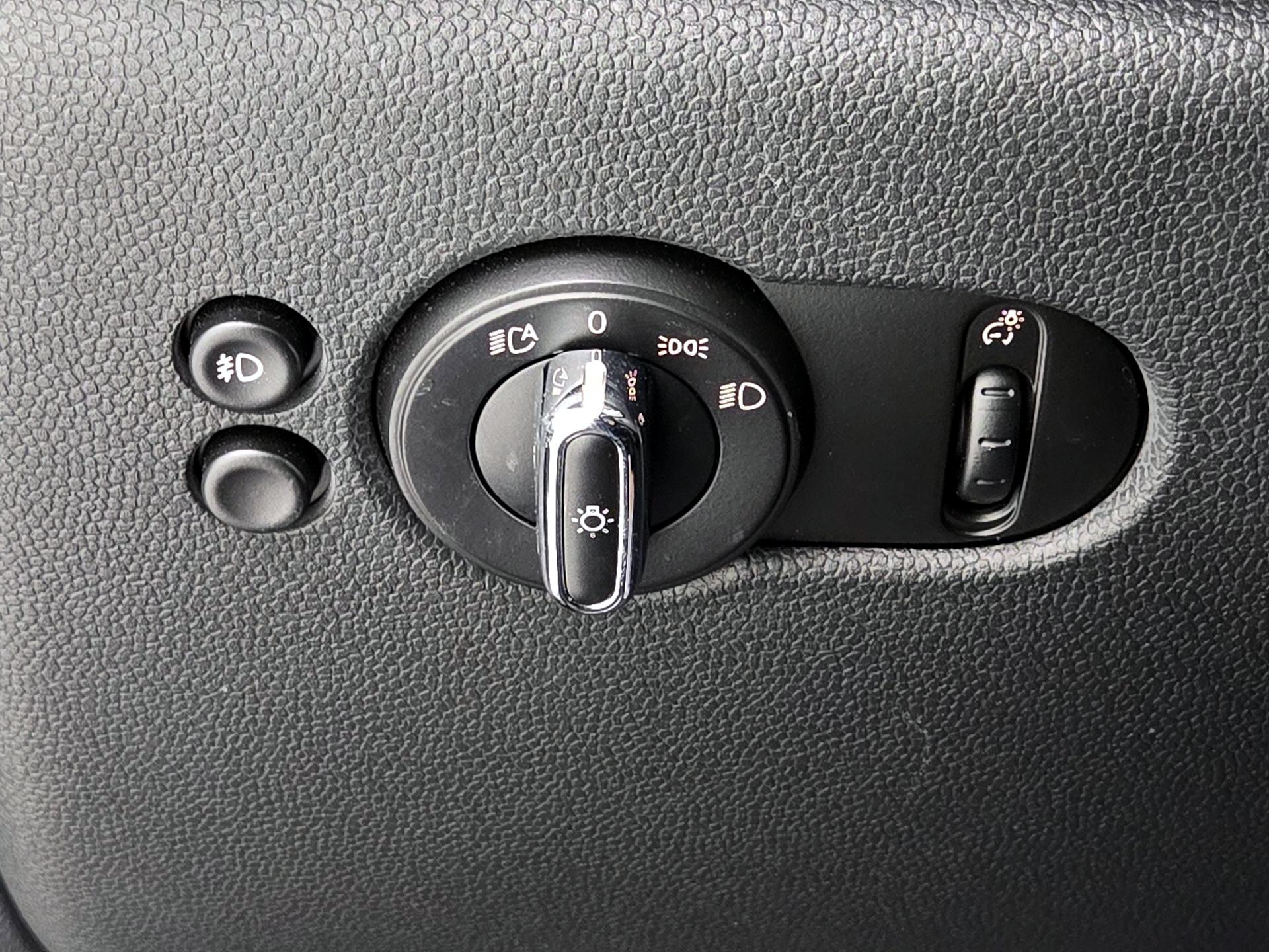 Thumbnail: 2018 MINI Cooper Hardtop - 13