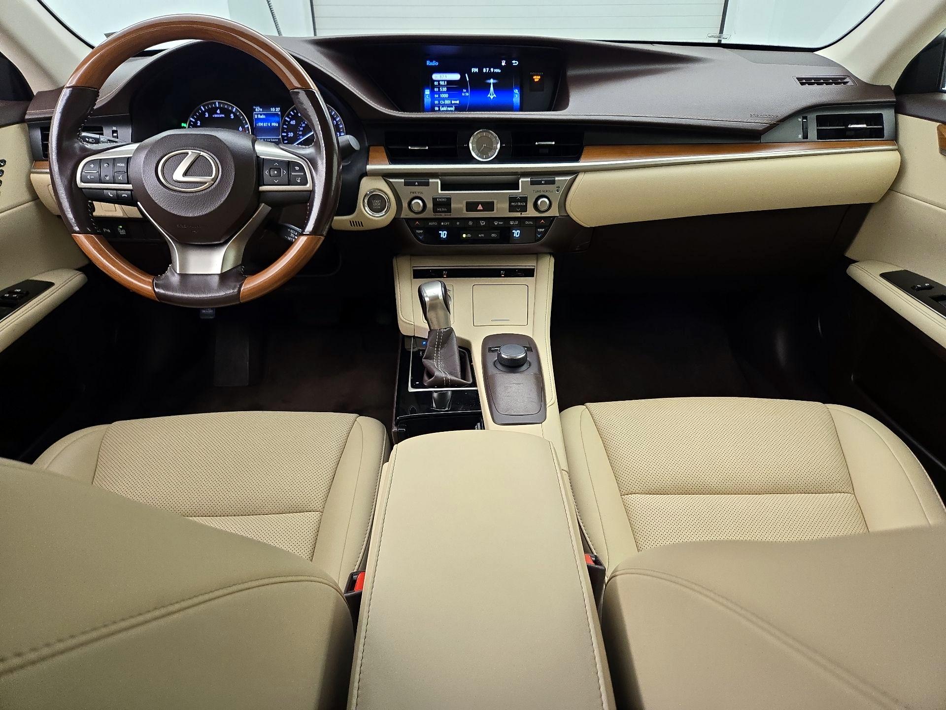 Thumbnail: 2016 Lexus ES - 9