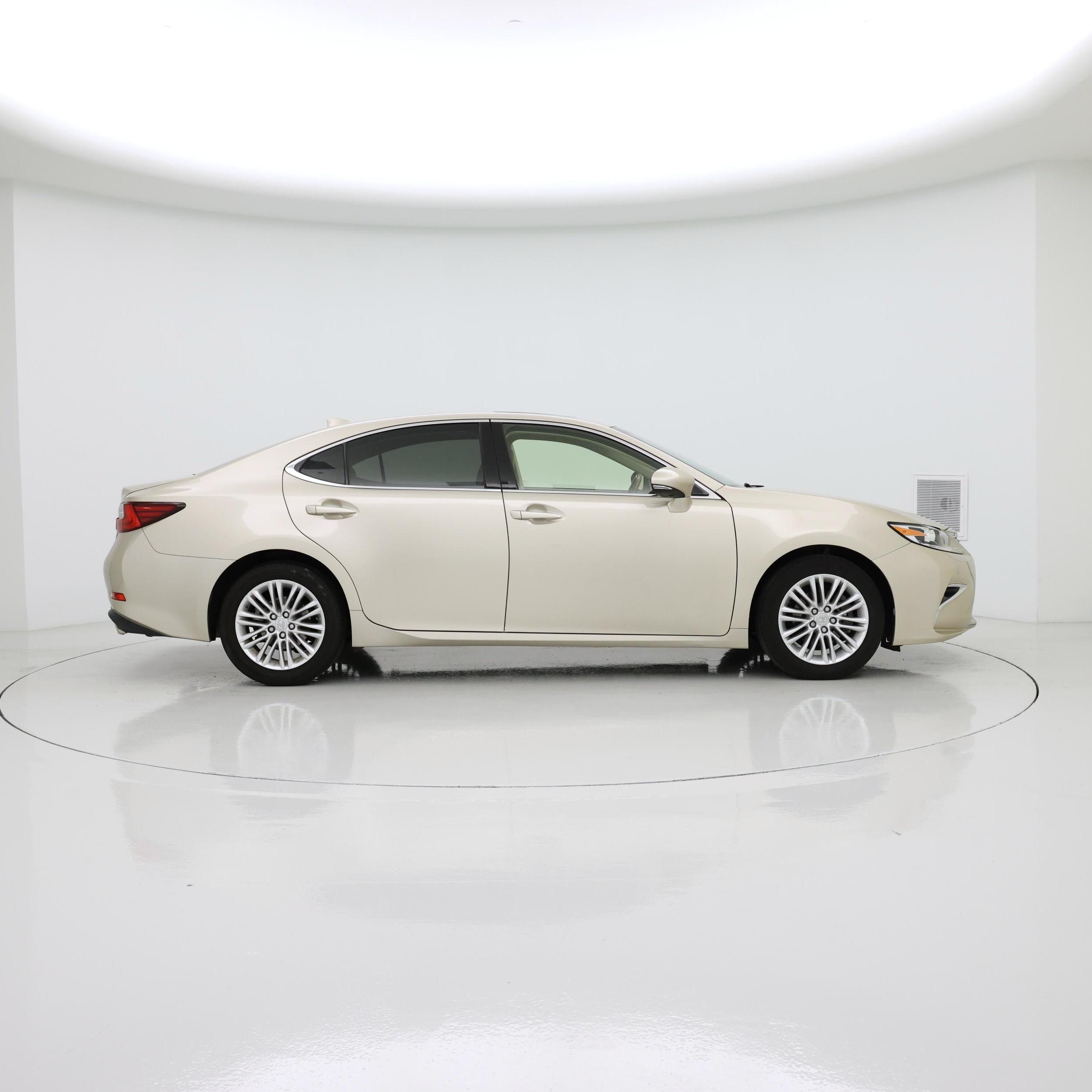 Thumbnail: 2016 Lexus ES - 7