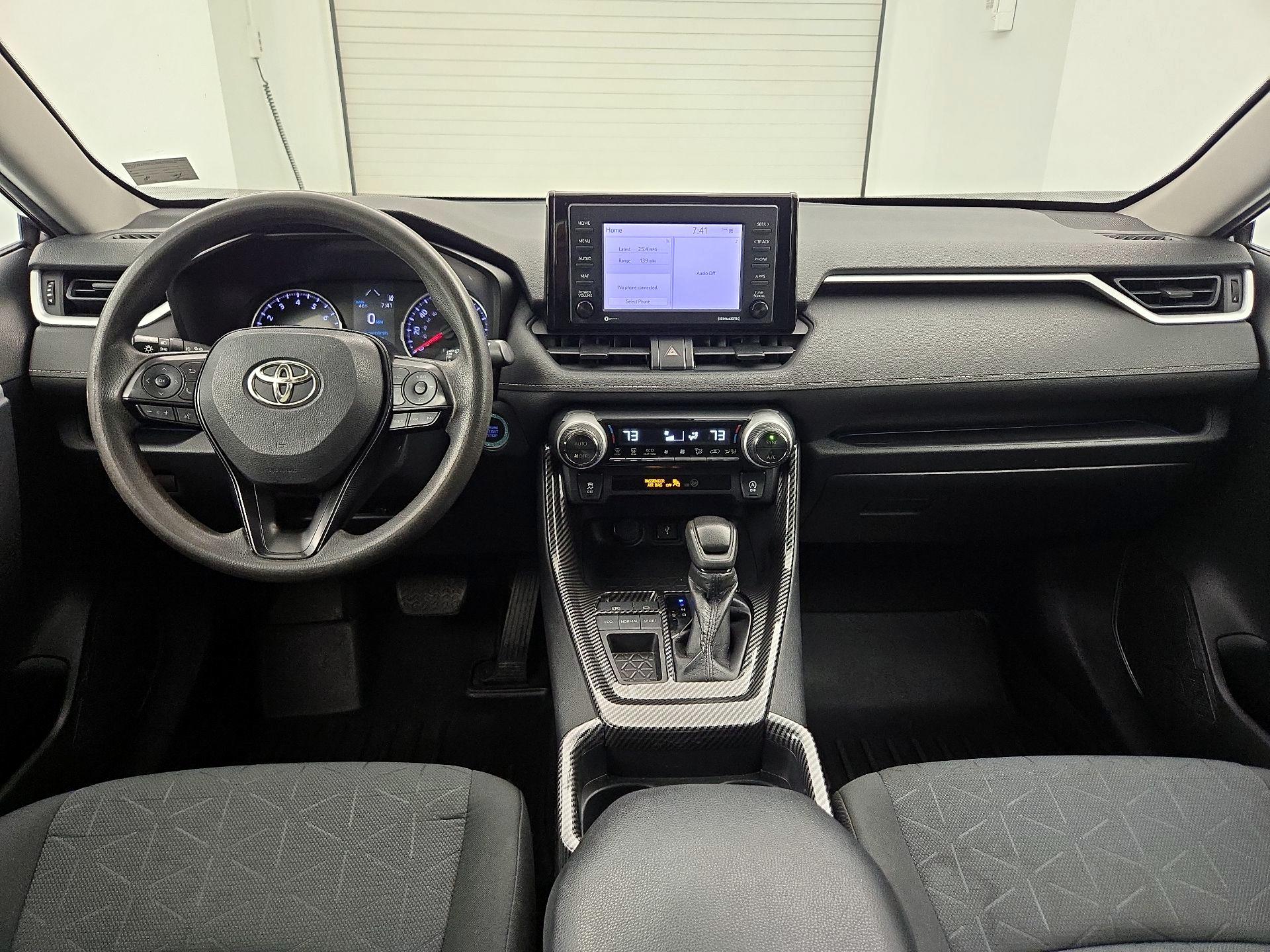 Thumbnail: 2020 Toyota RAV4 - 9