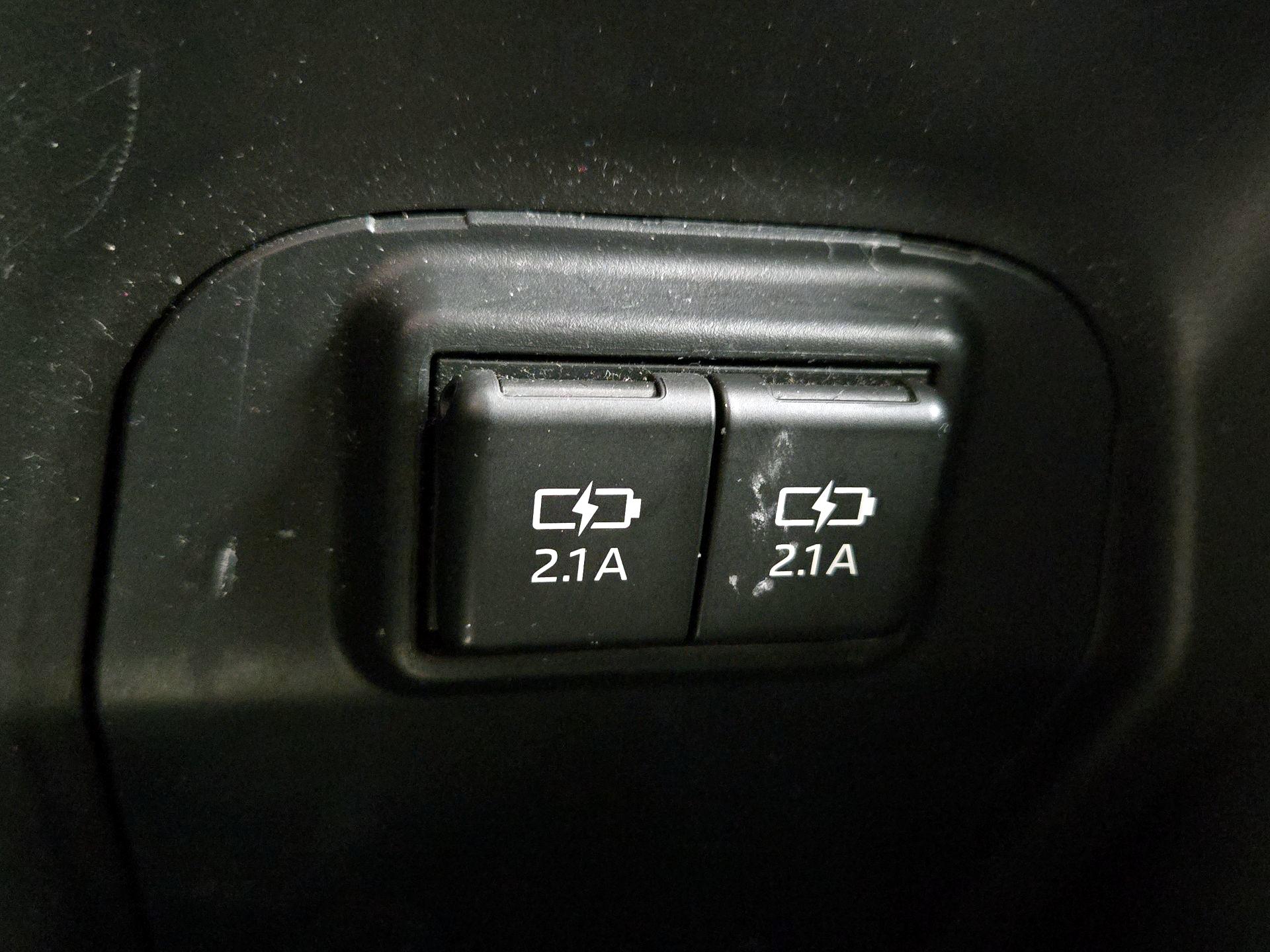 Thumbnail: 2020 Toyota RAV4 - 18