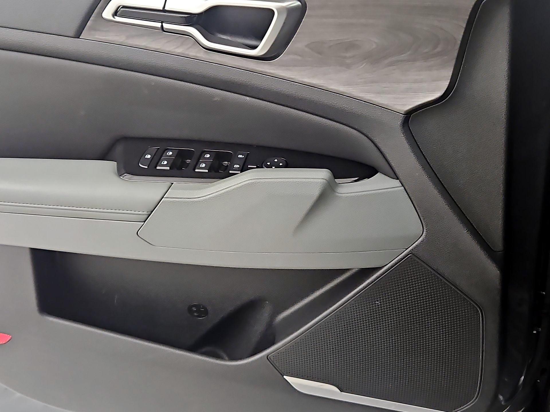 Thumbnail: 2023 Kia Sportage - 12