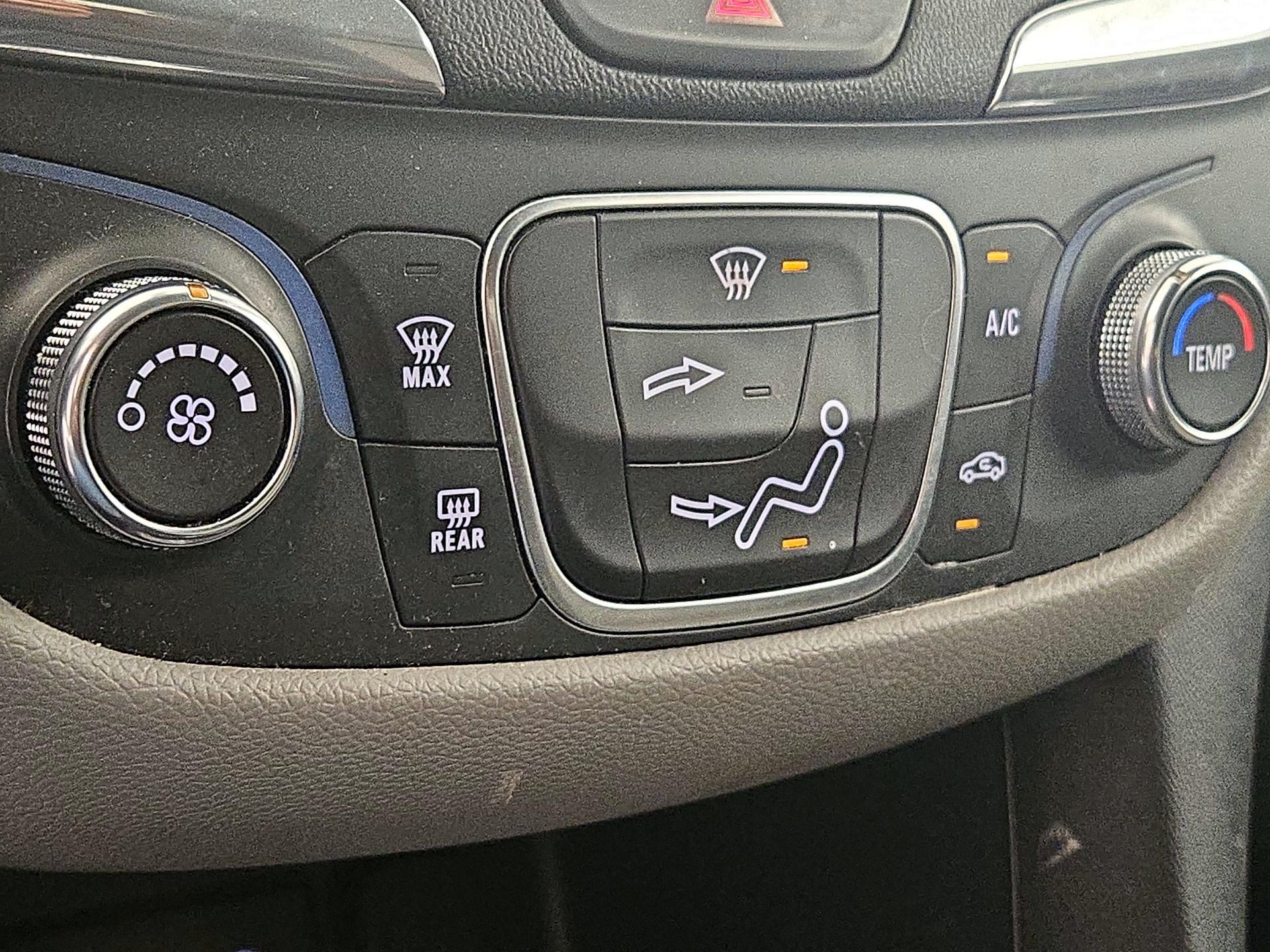 Thumbnail: 2019 Chevrolet Equinox - 16