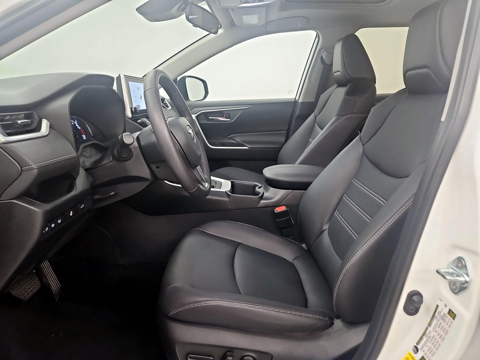 Thumbnail: 2024 Toyota RAV4 - 11