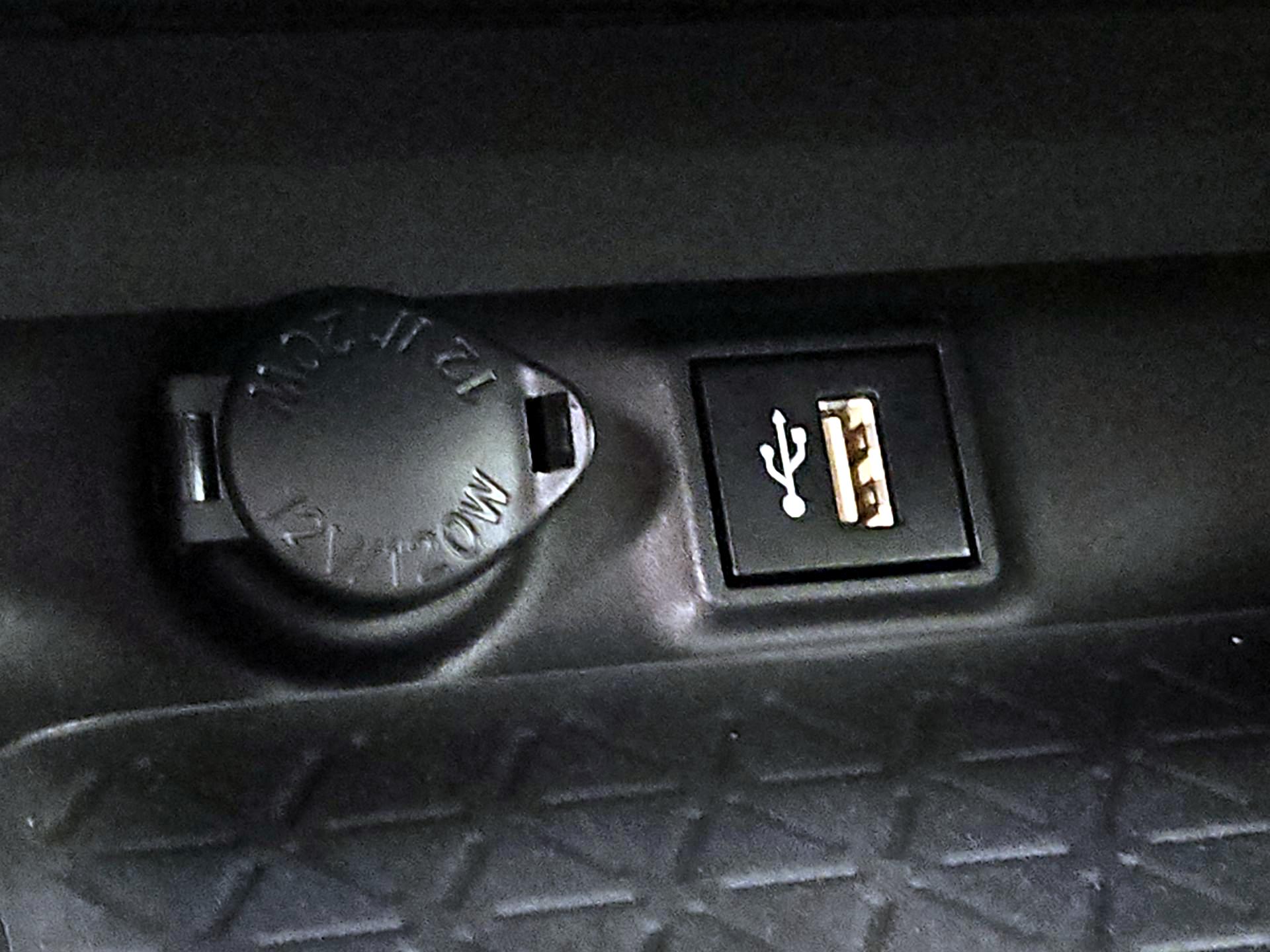 Thumbnail: 2024 Toyota RAV4 - 18