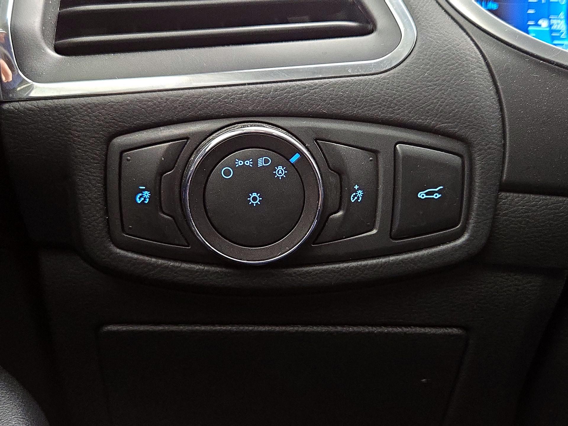 Thumbnail: 2018 Ford Edge - 13