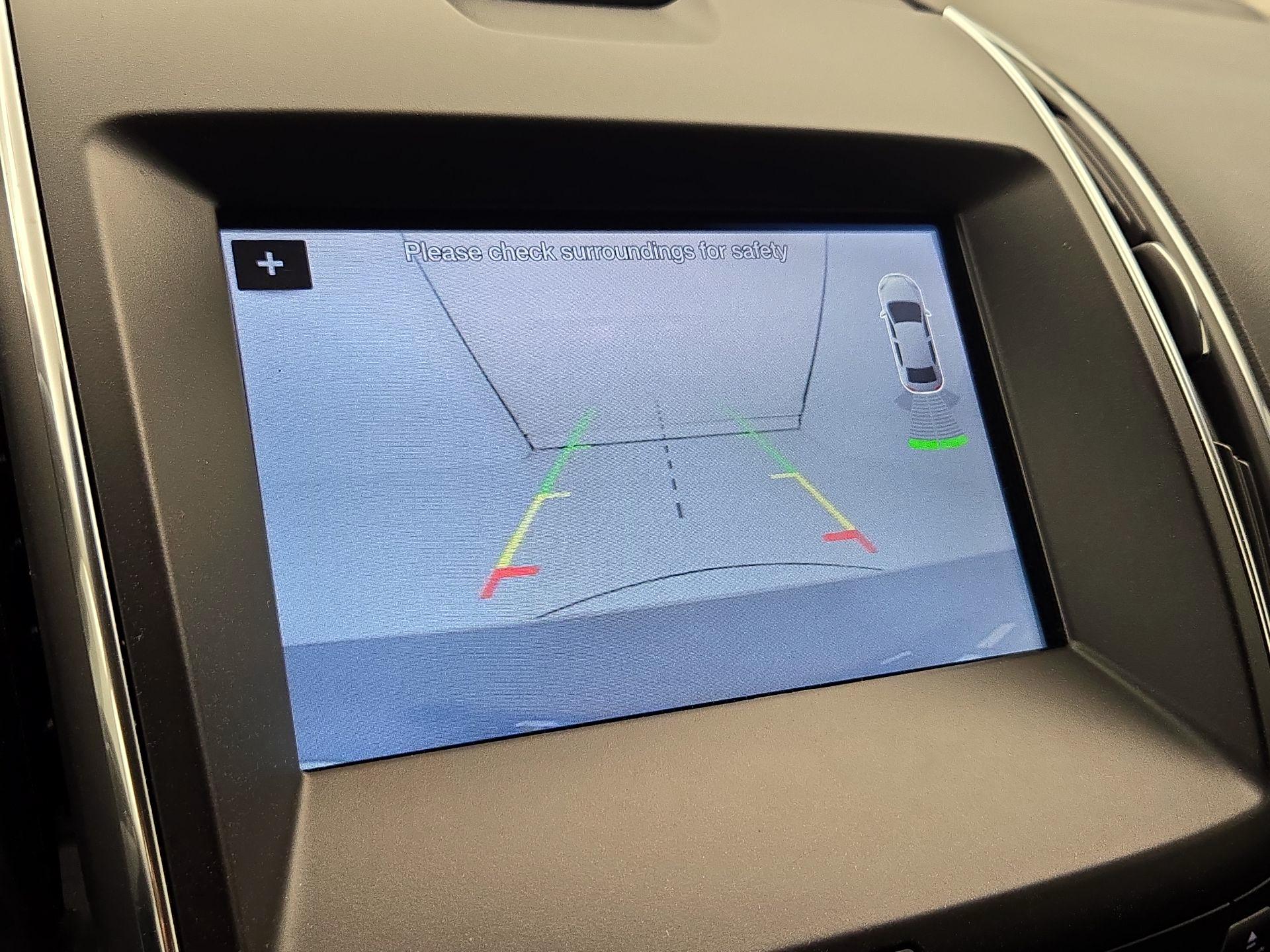 Thumbnail: 2018 Ford Edge - 15