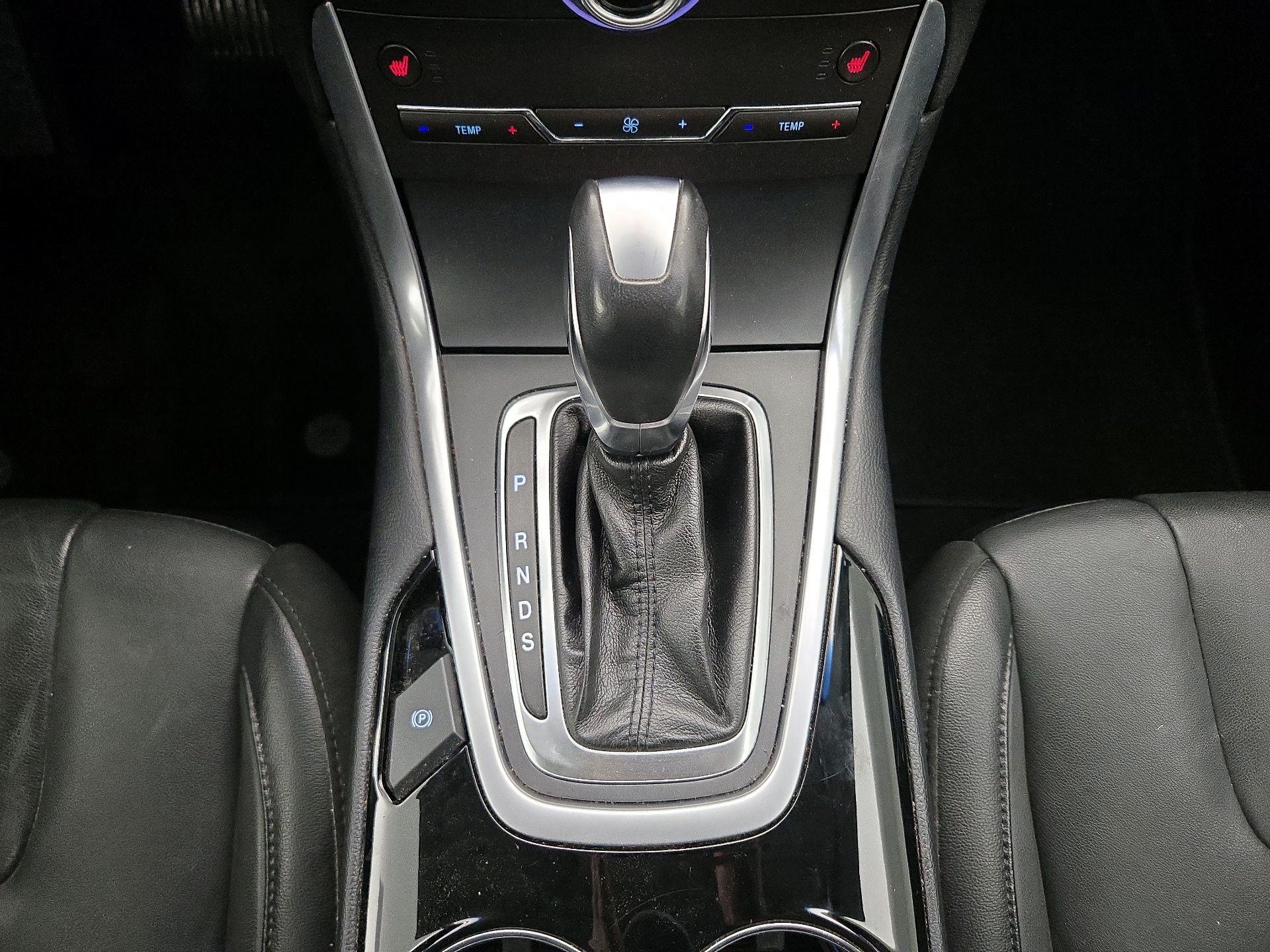 Thumbnail: 2018 Ford Edge - 18