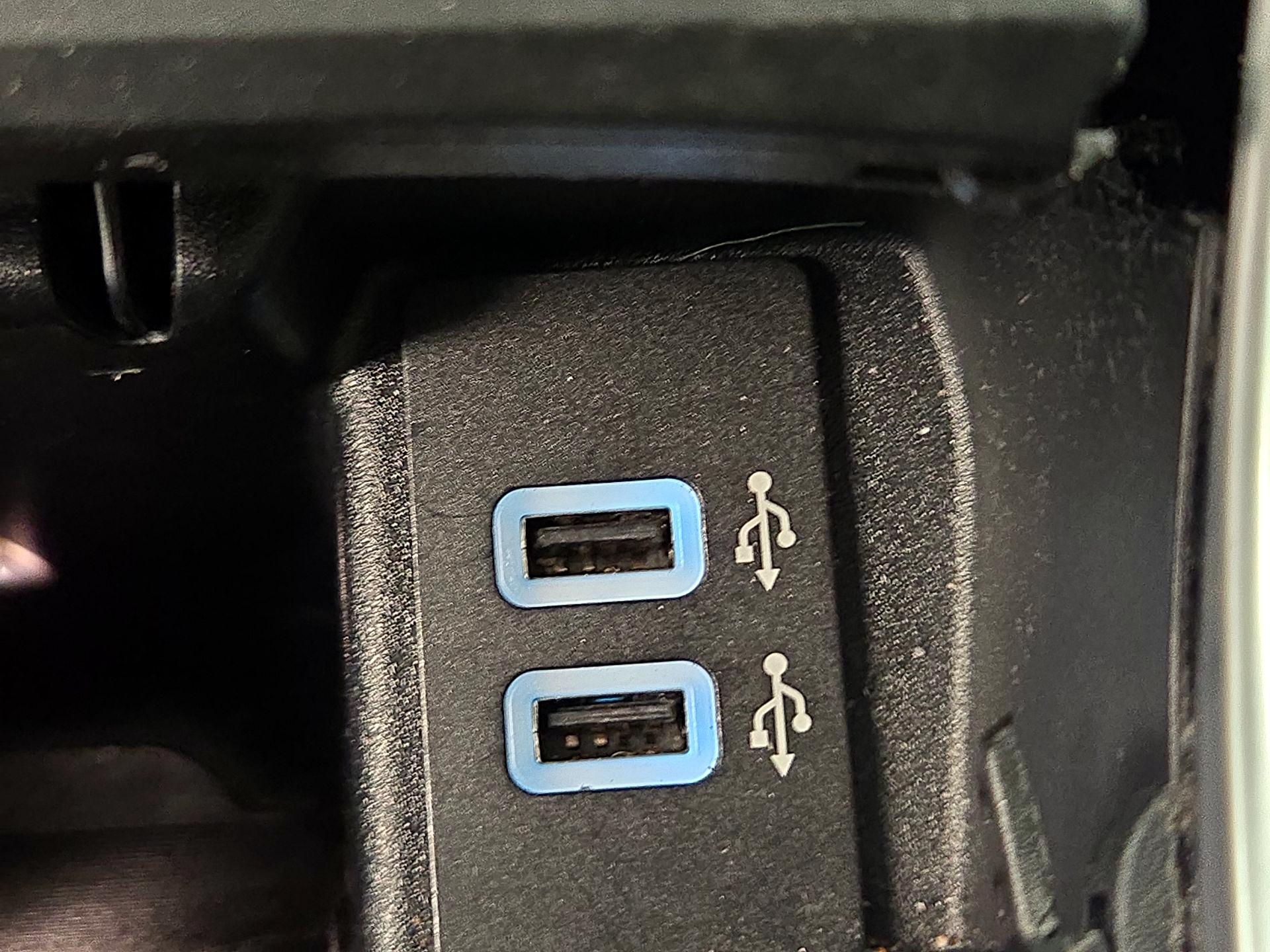 Thumbnail: 2018 Ford Edge - 19