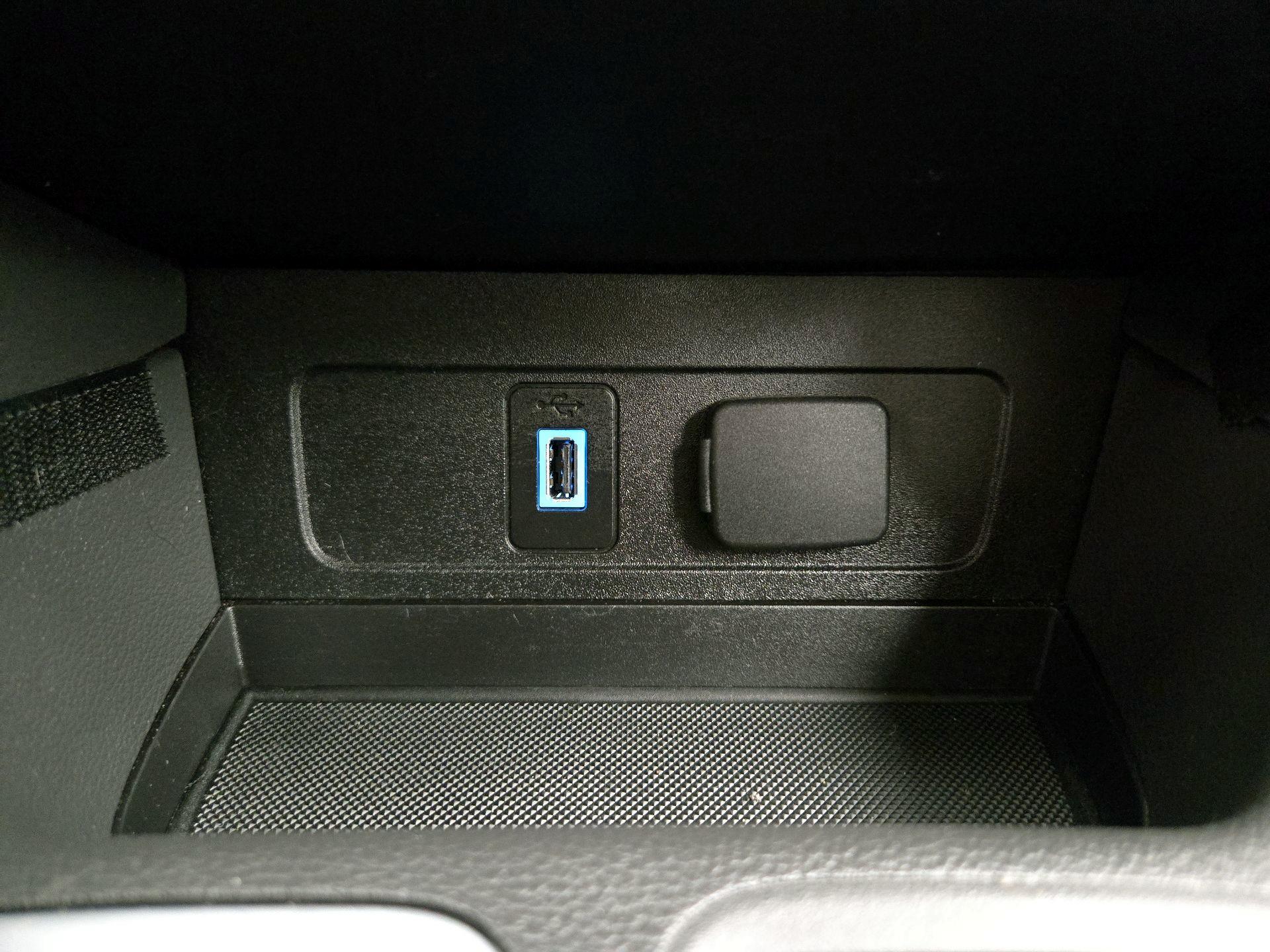 Thumbnail: 2018 Ford Escape - 18