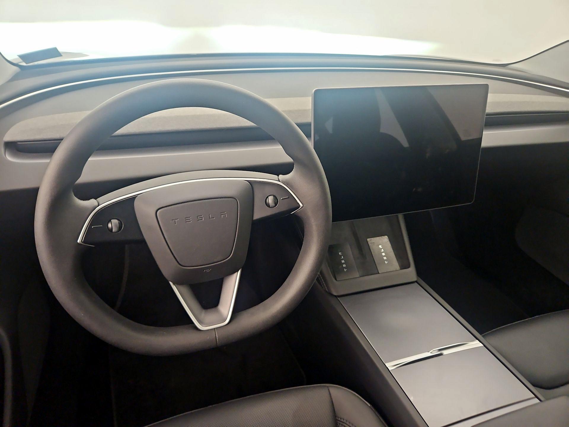 Thumbnail: 2025 Tesla Model 3 - 10