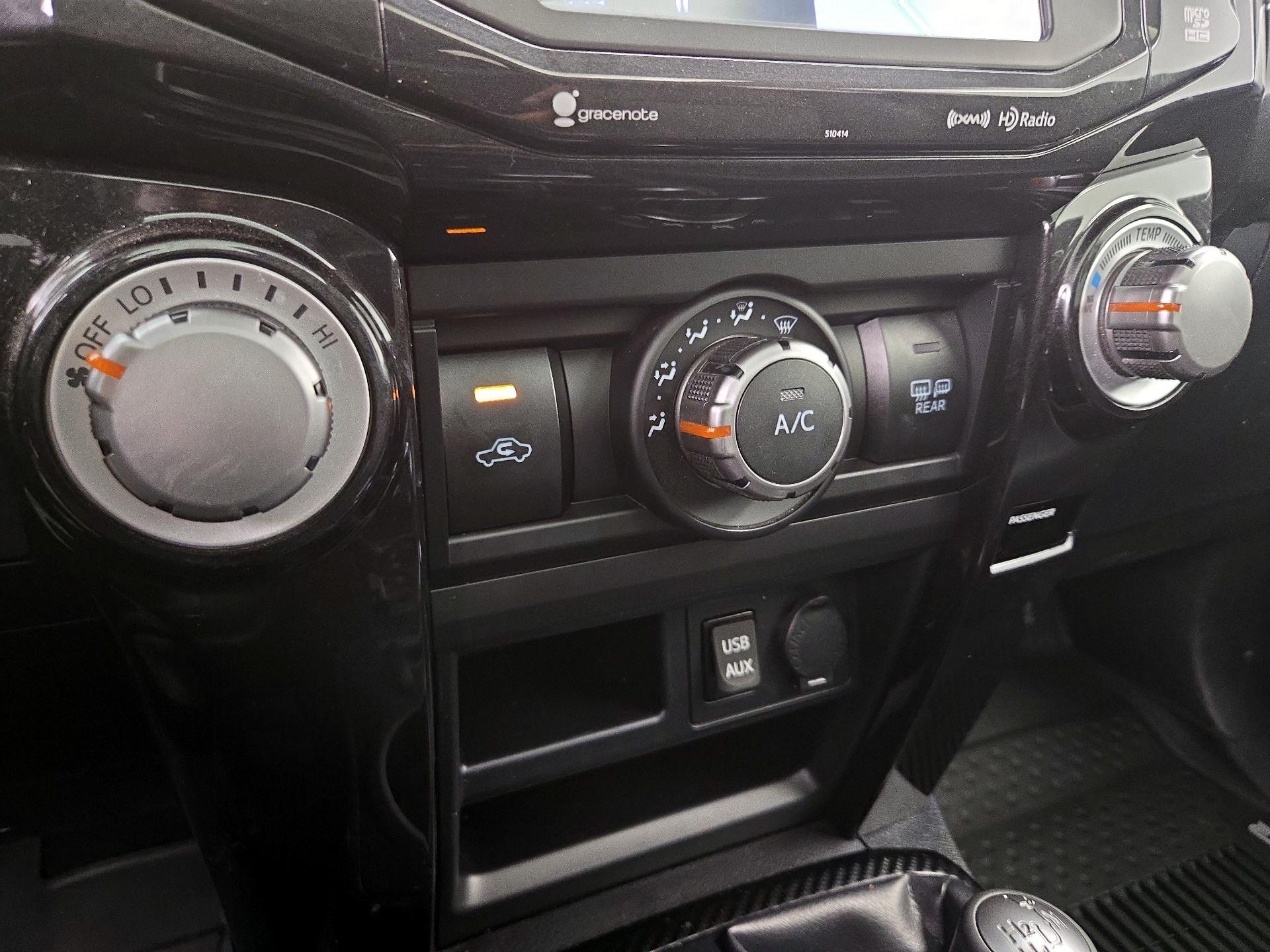 Thumbnail: 2019 Toyota 4Runner - 16