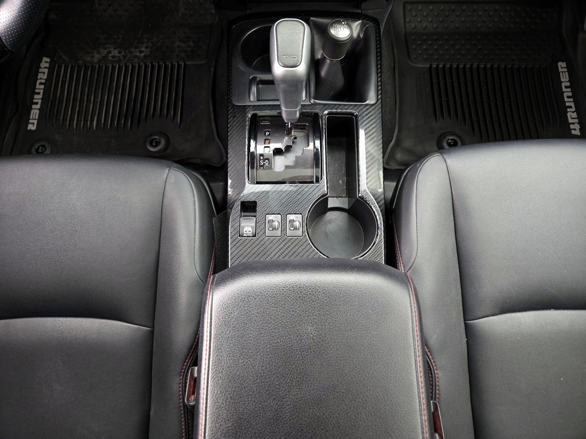 Thumbnail: 2019 Toyota 4Runner - 17