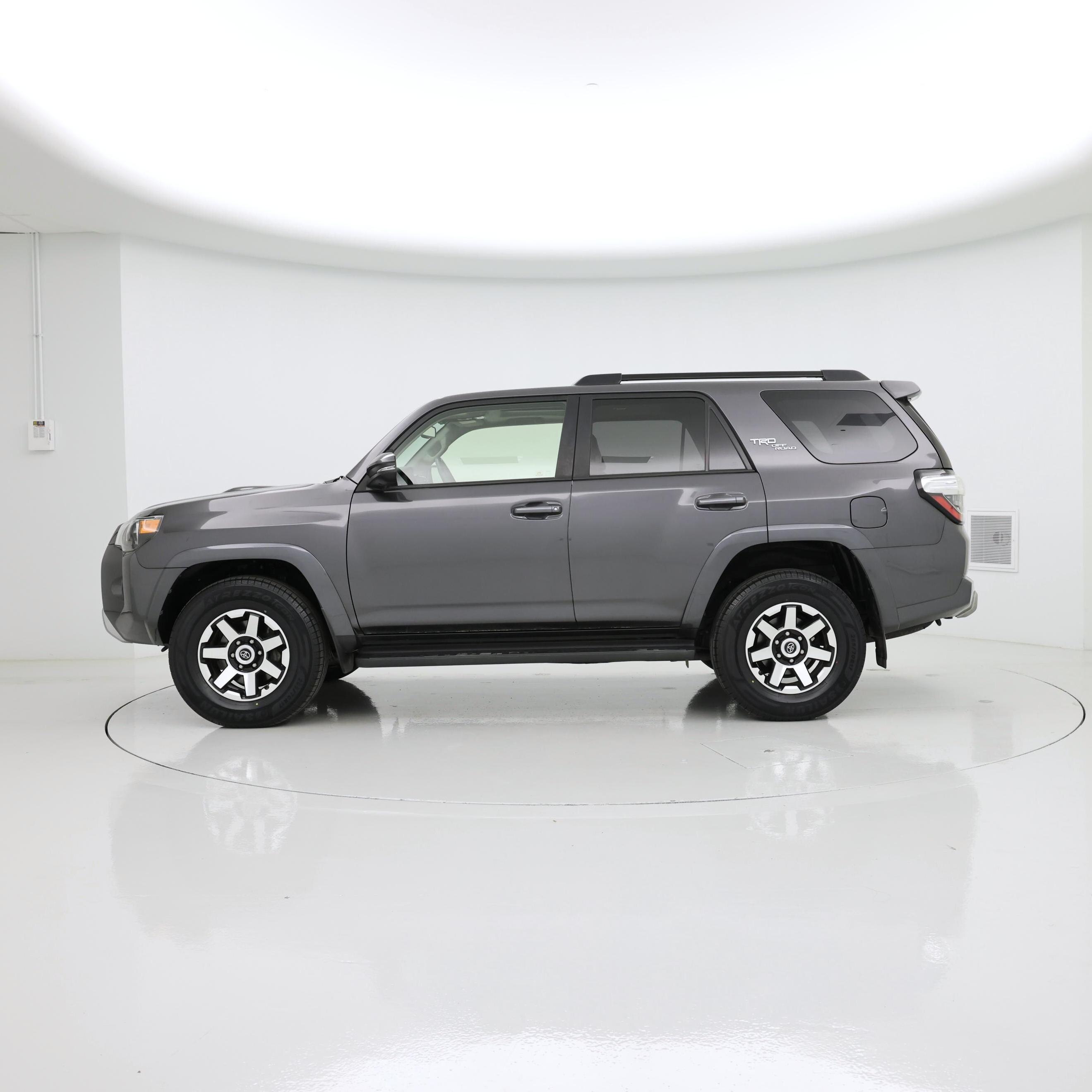 Thumbnail: 2019 Toyota 4Runner - 3