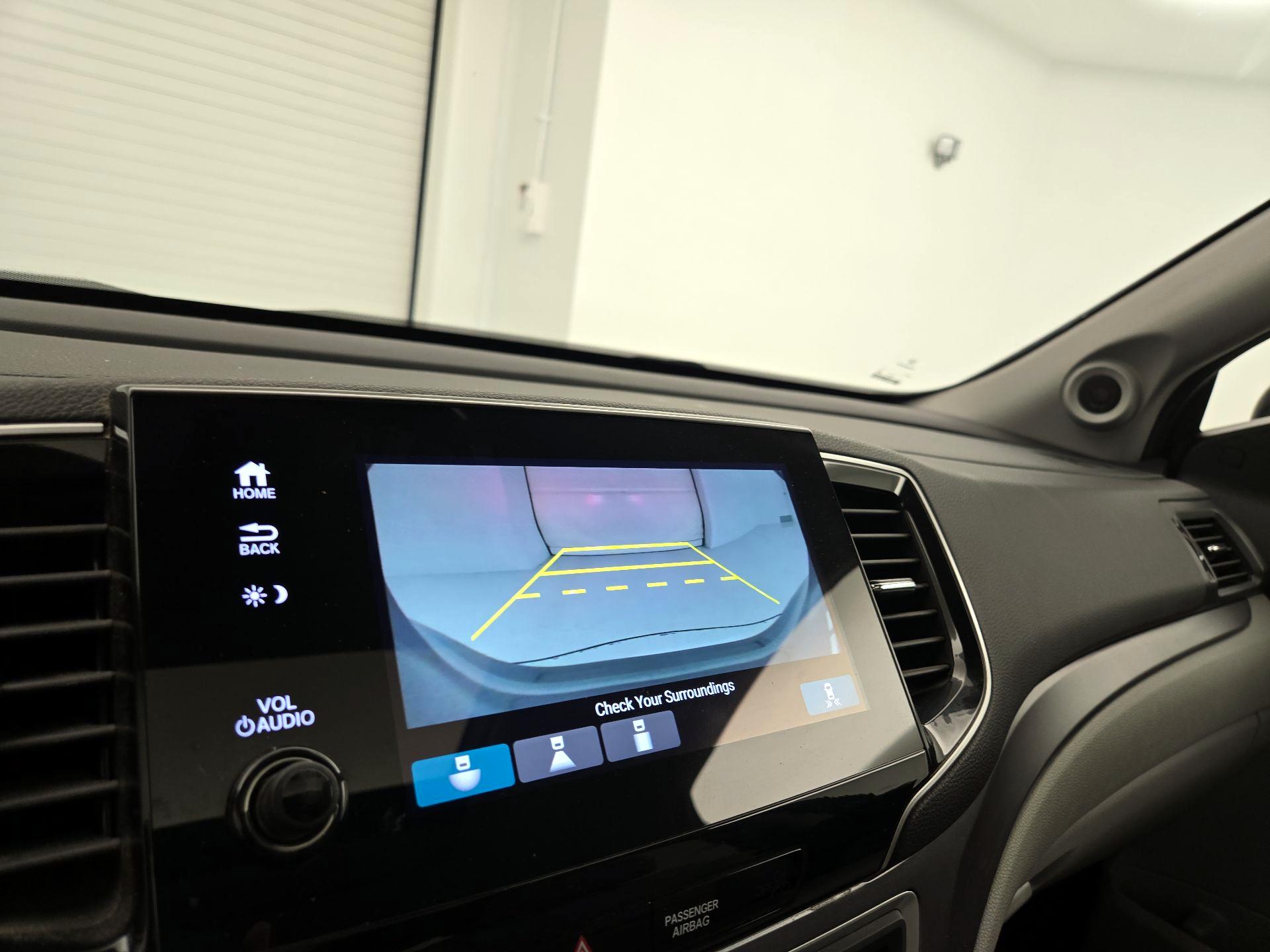 Thumbnail: 2019 Honda Pilot - 14