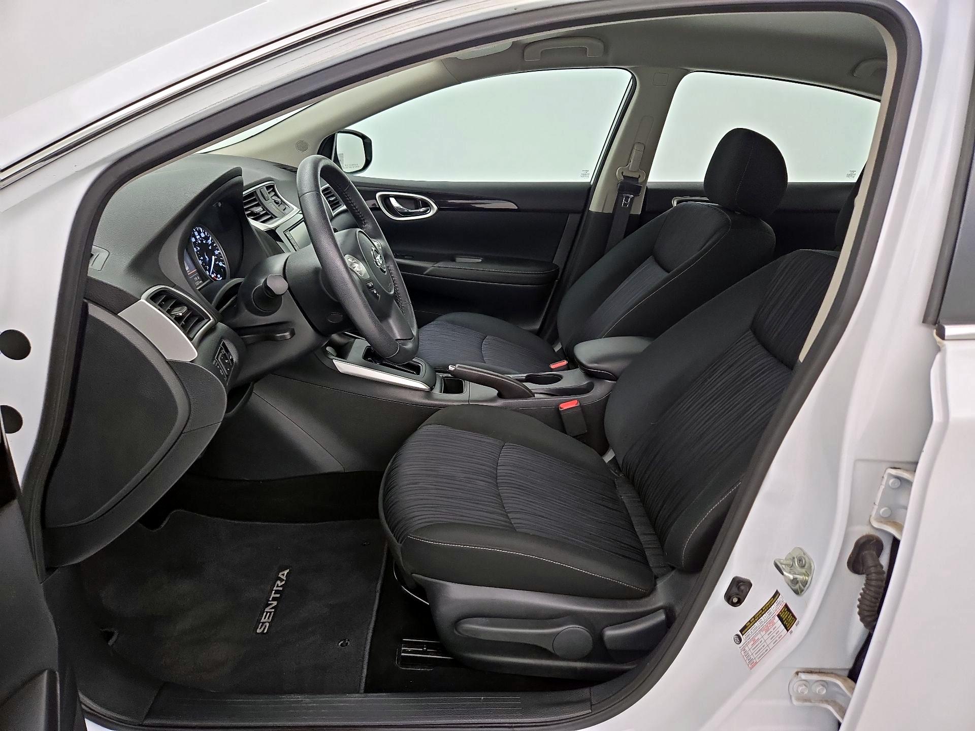 Thumbnail: 2019 Nissan Sentra - 11