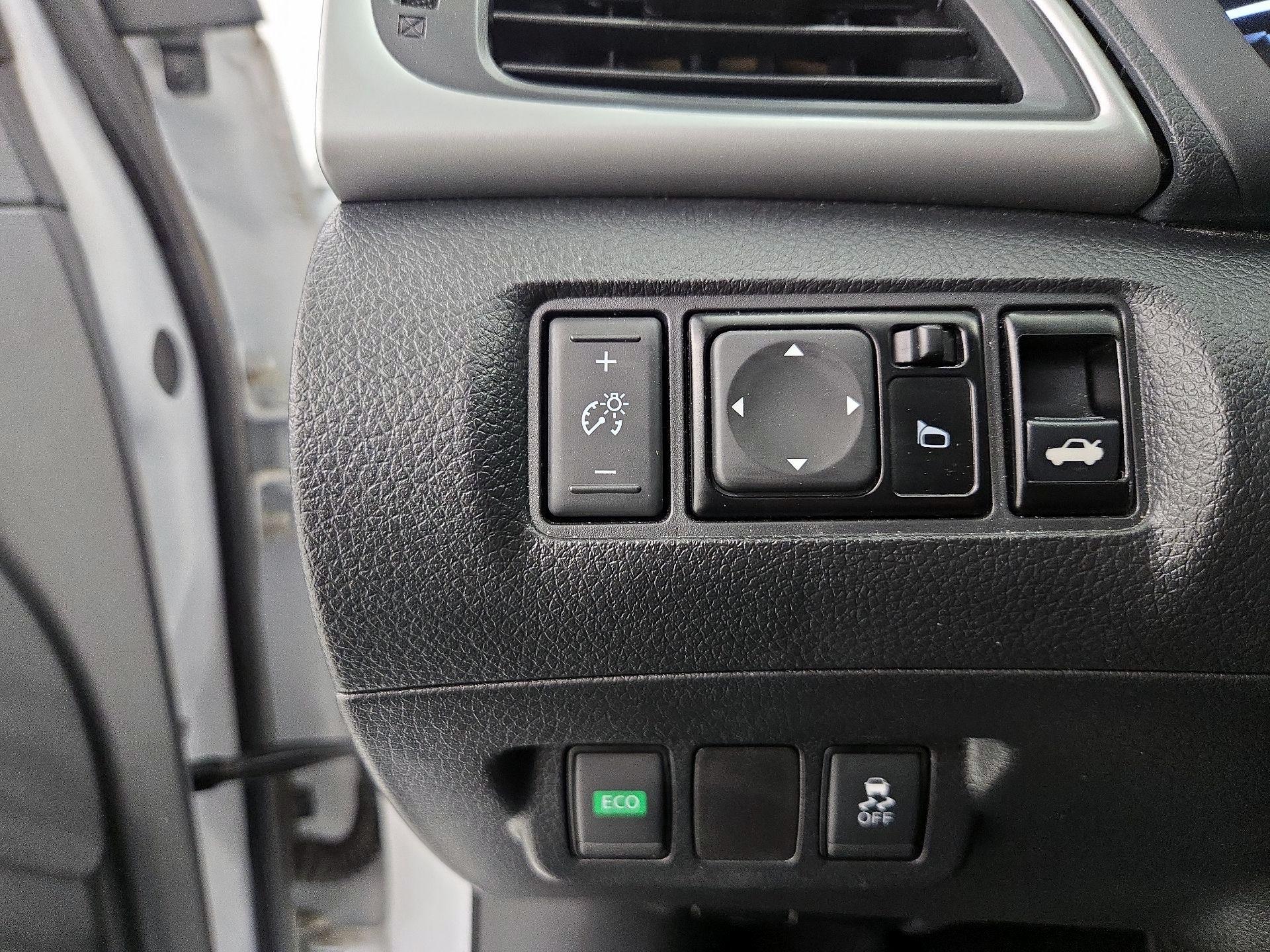 Thumbnail: 2019 Nissan Sentra - 13