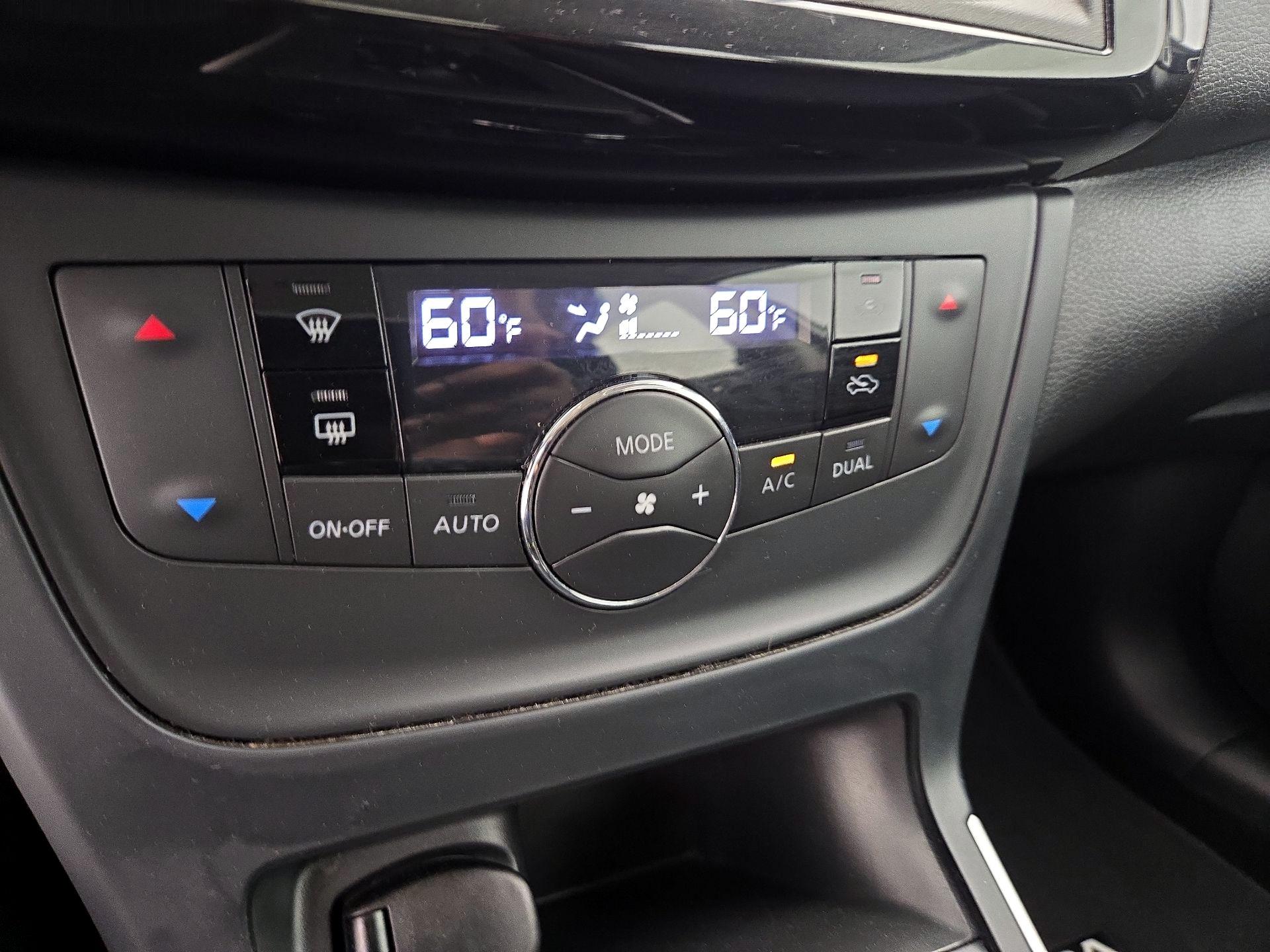 Thumbnail: 2019 Nissan Sentra - 16