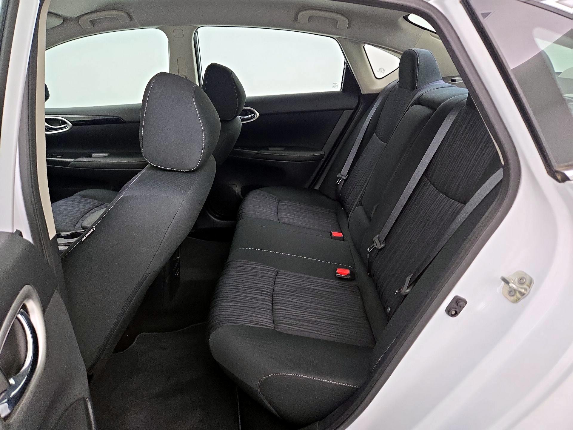 Thumbnail: 2019 Nissan Sentra - 19