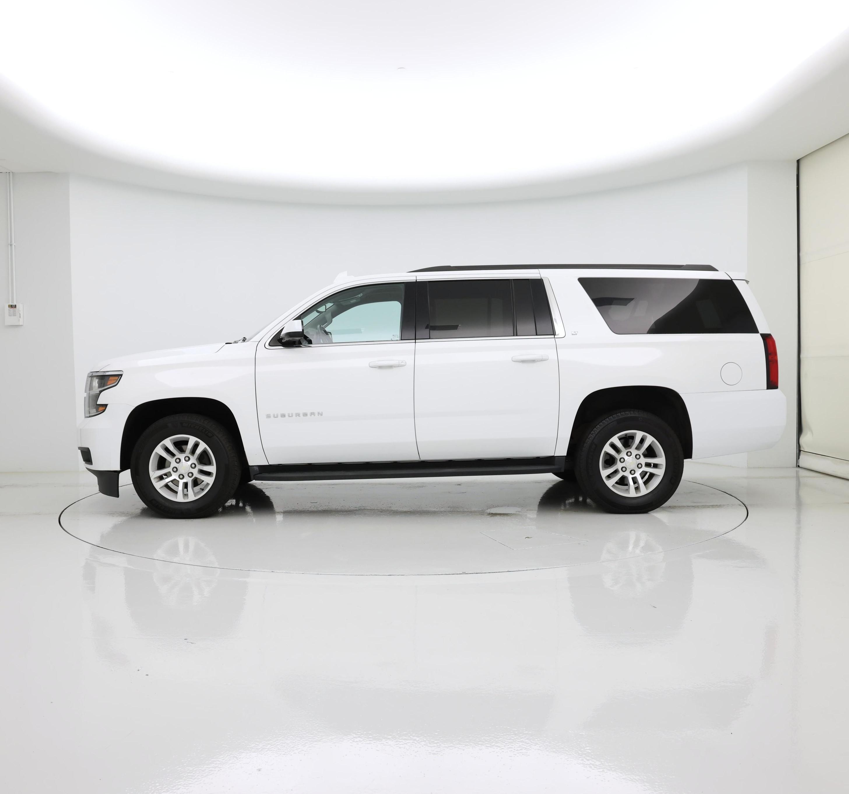 Thumbnail: 2020 Chevrolet Suburban - 3
