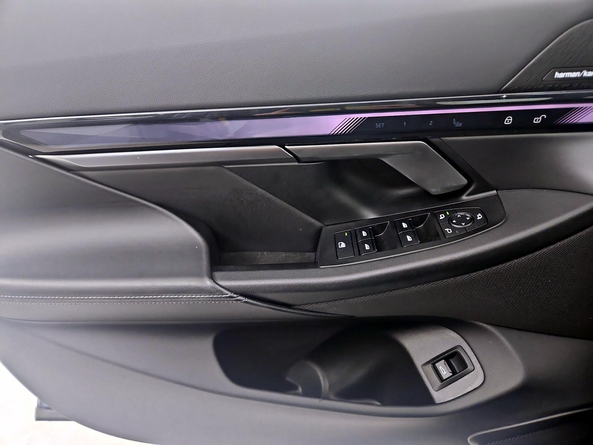 Thumbnail: 2024 BMW i5 - 12