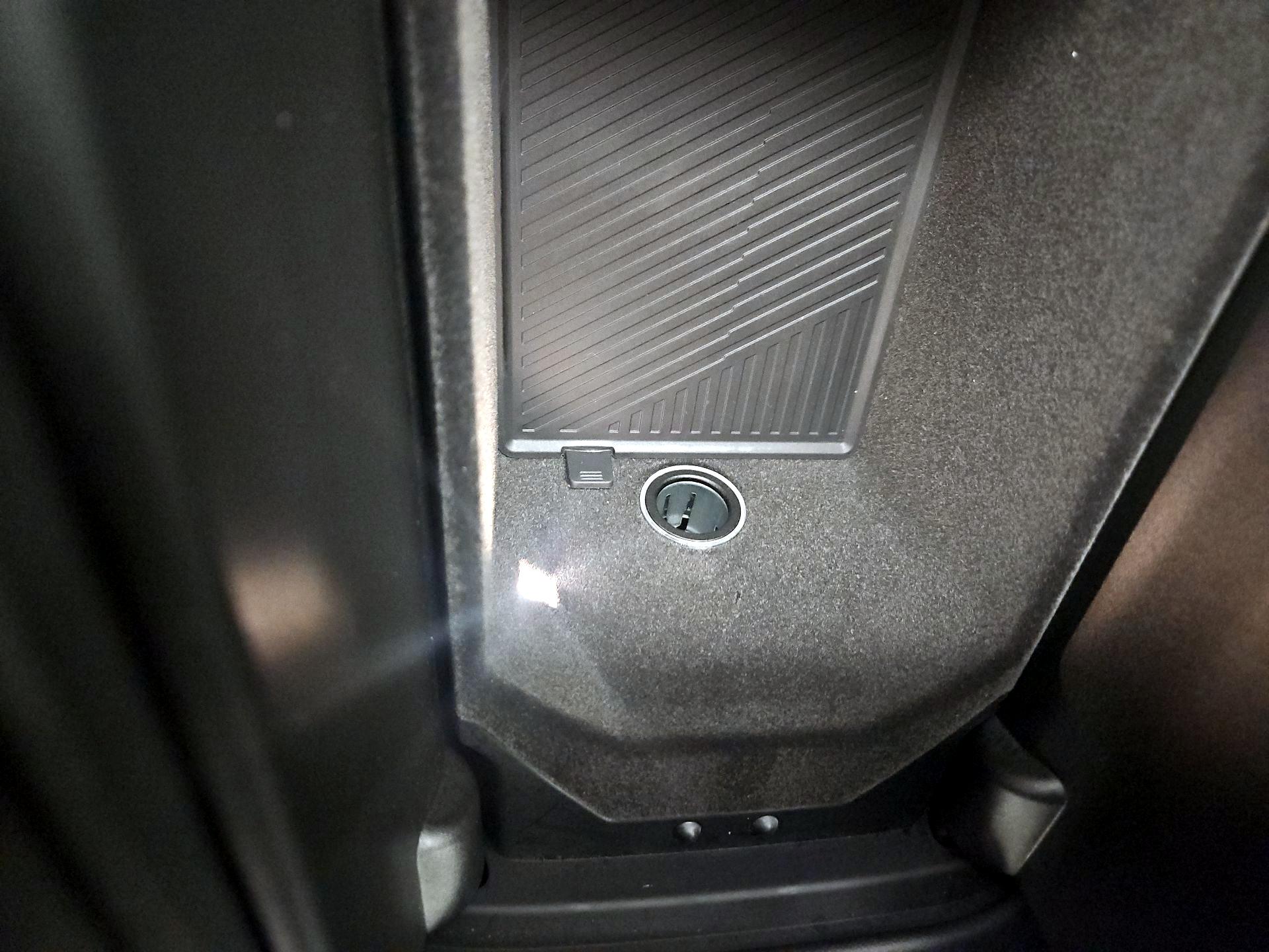 Thumbnail: 2024 BMW i5 - 19