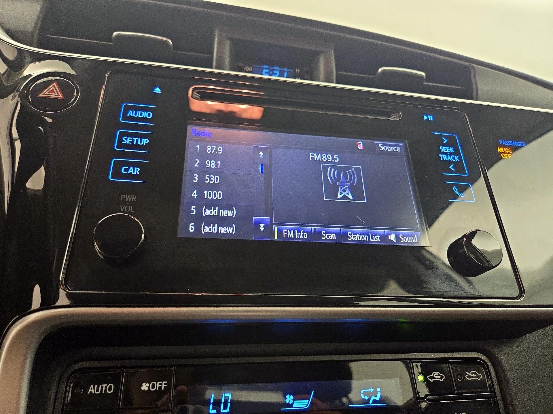 Thumbnail: 2018 Toyota Corolla - 15