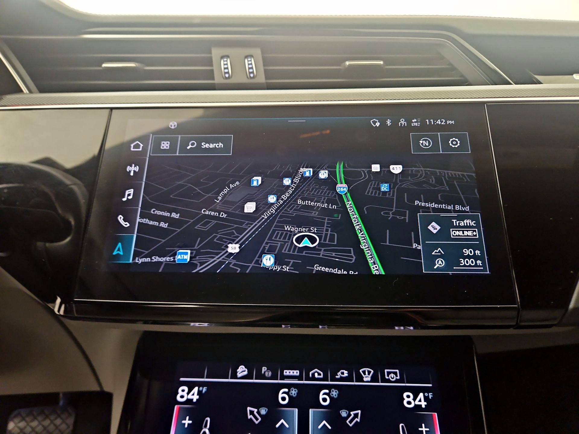 Thumbnail: 2024 Audi Q8 e-tron - 14