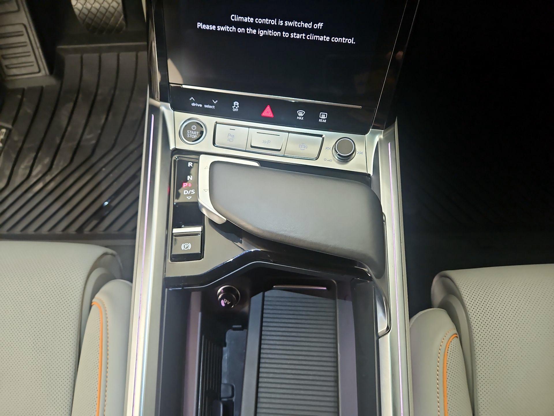 Thumbnail: 2024 Audi Q8 e-tron - 18