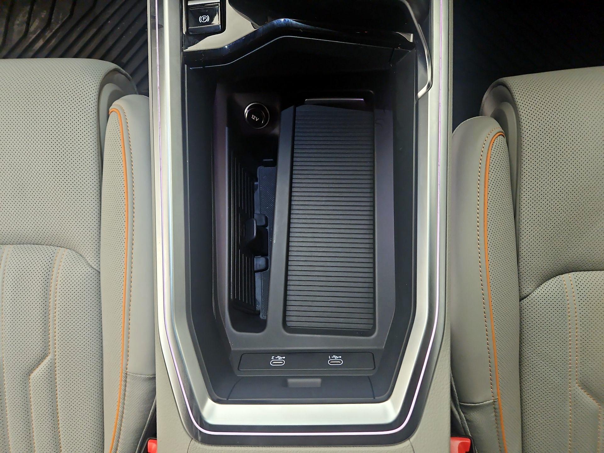 Thumbnail: 2024 Audi Q8 e-tron - 19