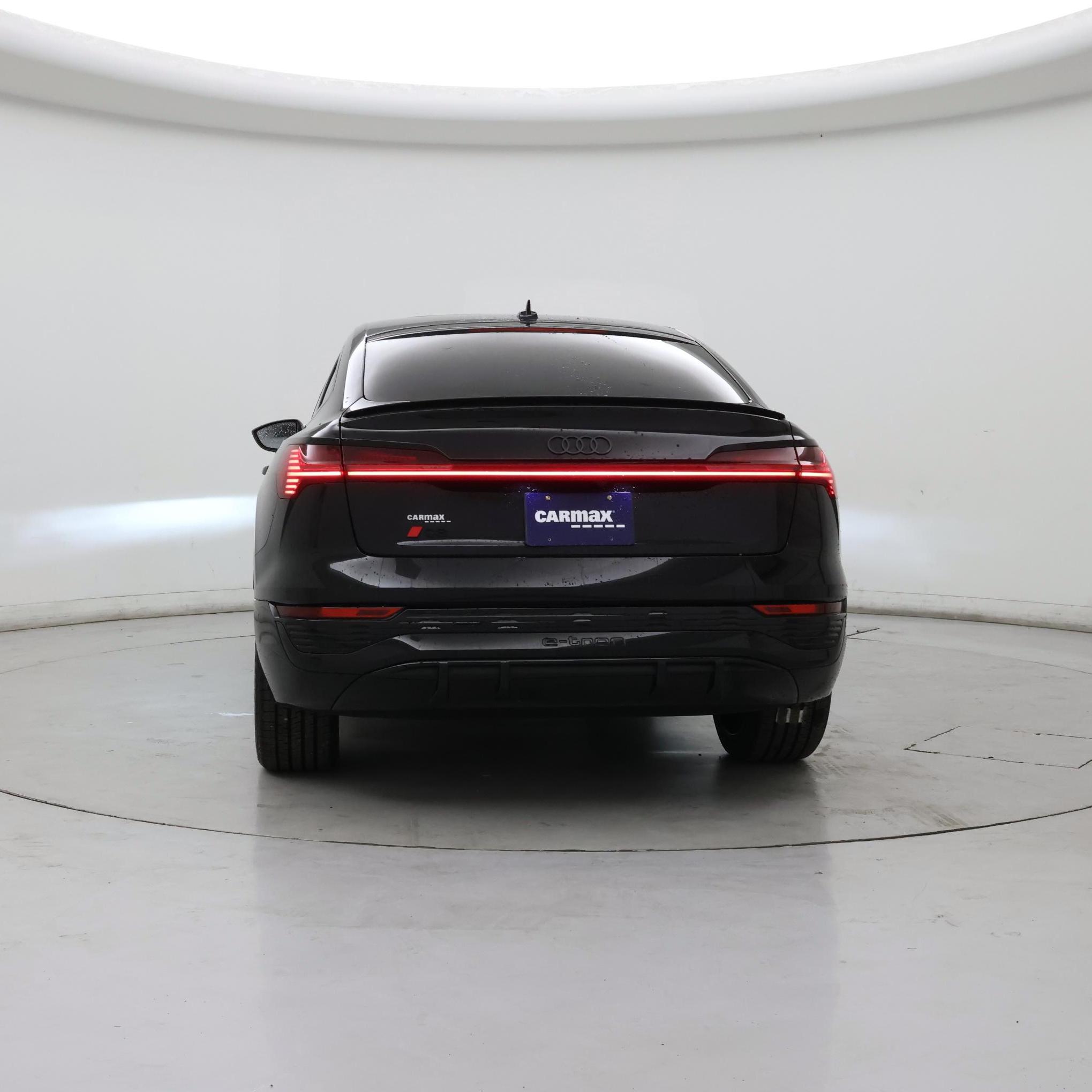 Thumbnail: 2024 Audi Q8 e-tron - 6