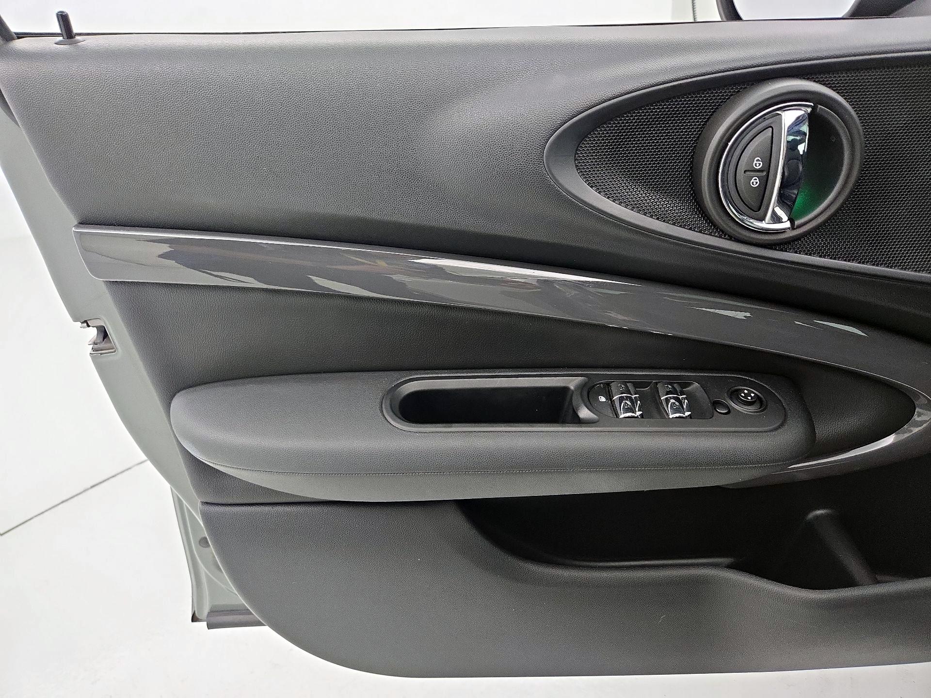 Thumbnail: 2019 MINI Cooper Clubman - 12