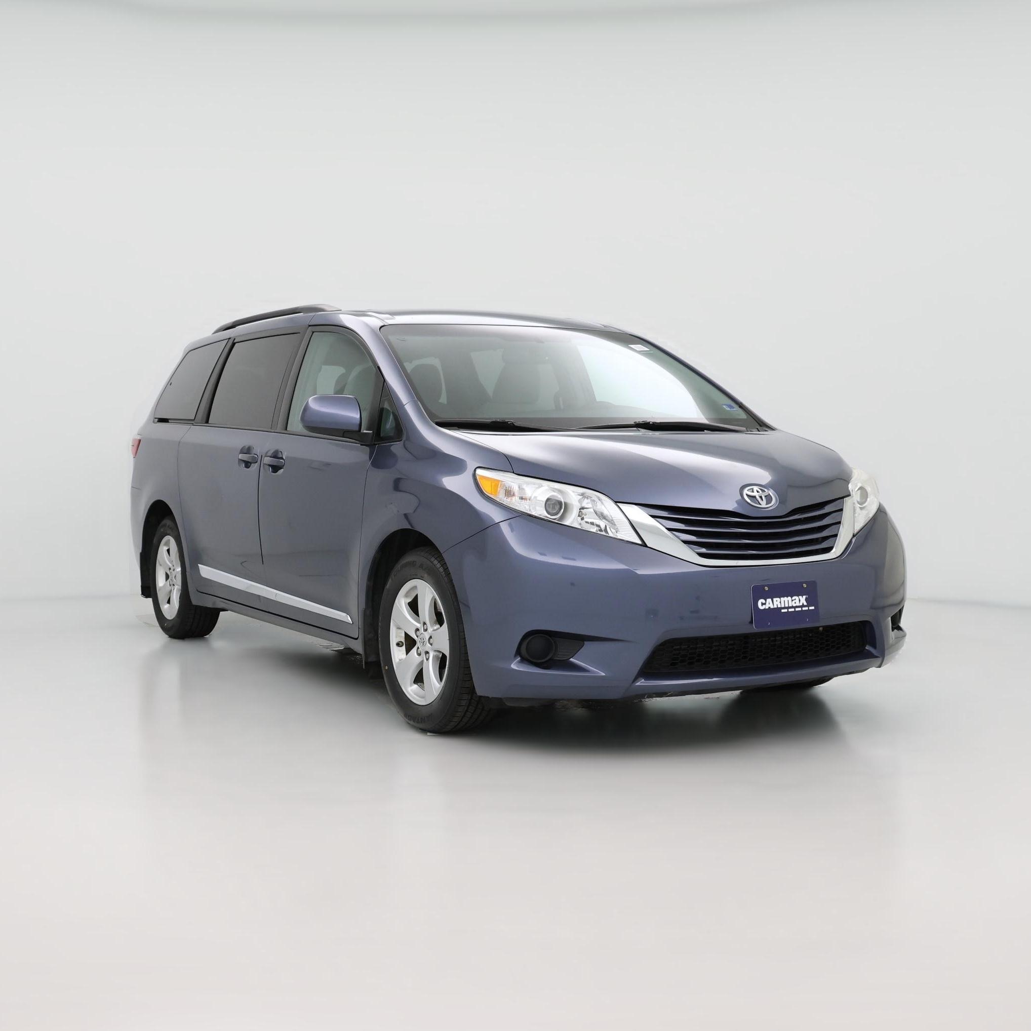 Thumbnail: 2017 Toyota Sienna - 1