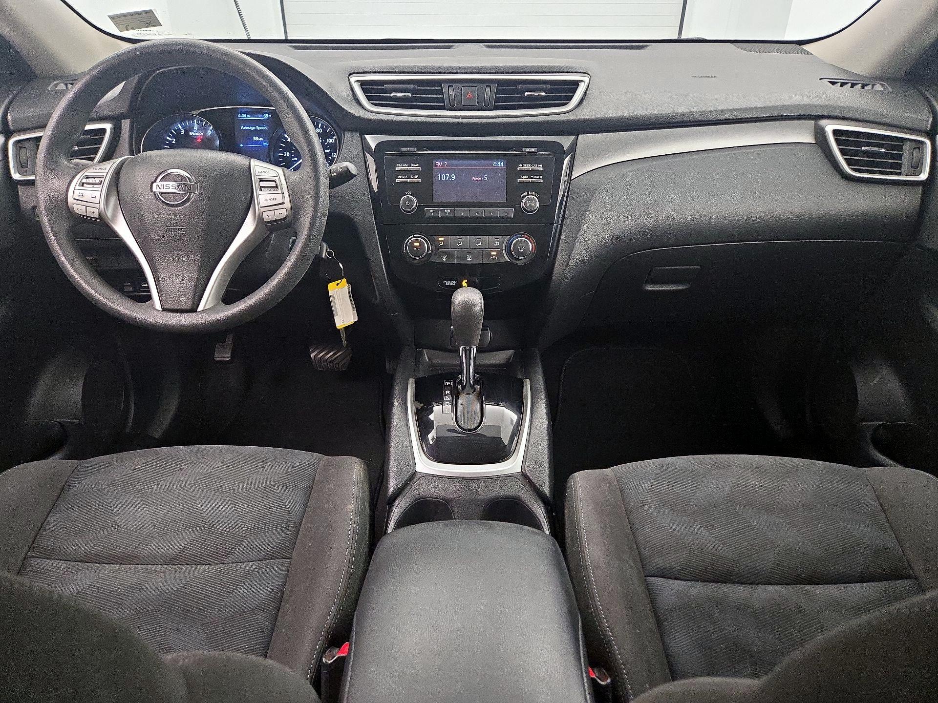 Thumbnail: 2015 Nissan Rogue - 9