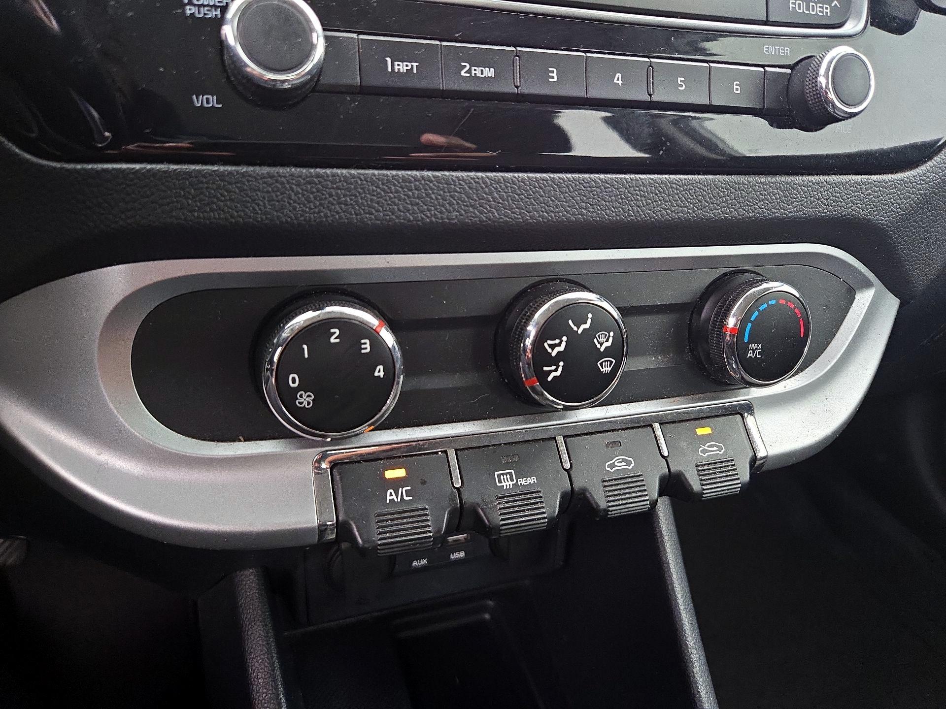 Thumbnail: 2016 Kia Rio - 15