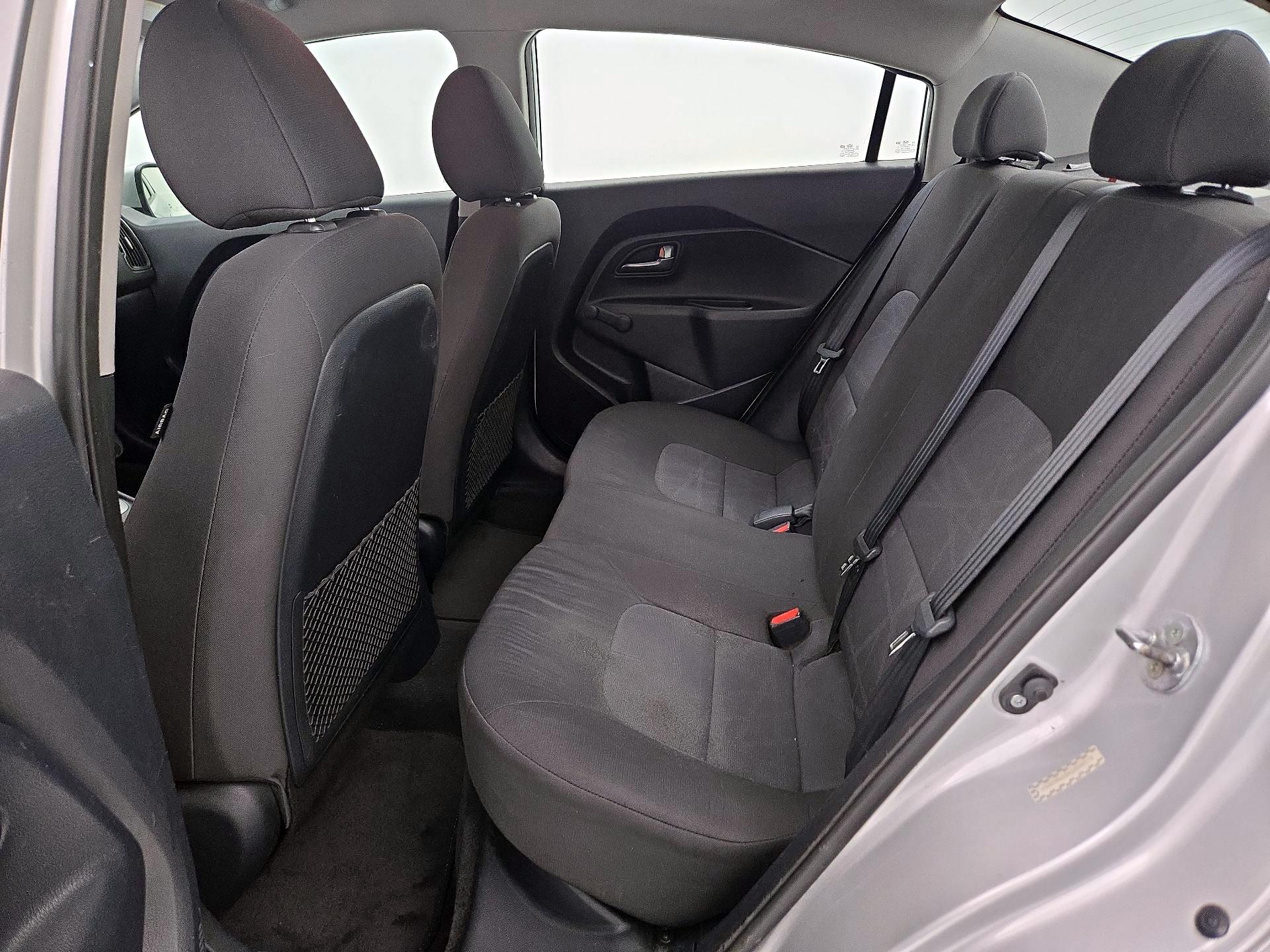 Thumbnail: 2016 Kia Rio - 18