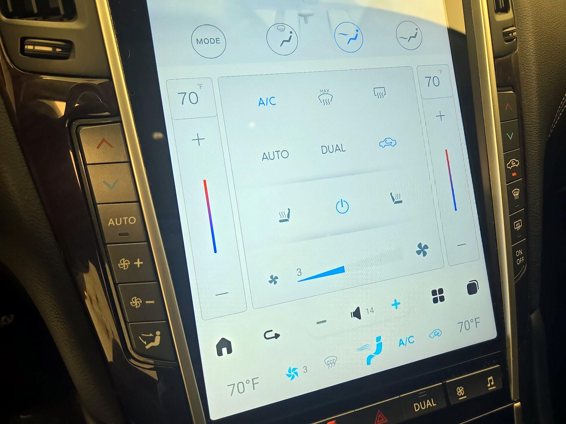 Thumbnail: 2019 INFINITI Q50 - 16