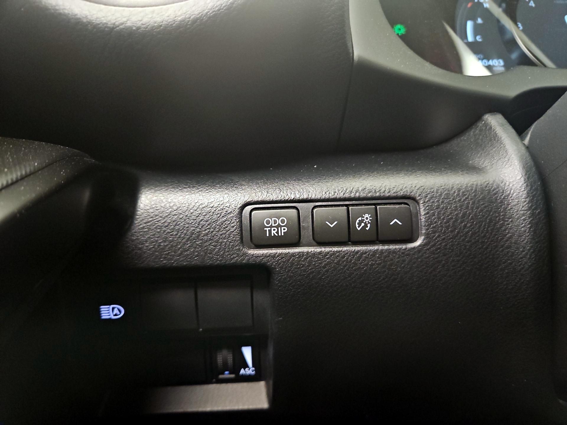 Thumbnail: 2022 Lexus IS - 13