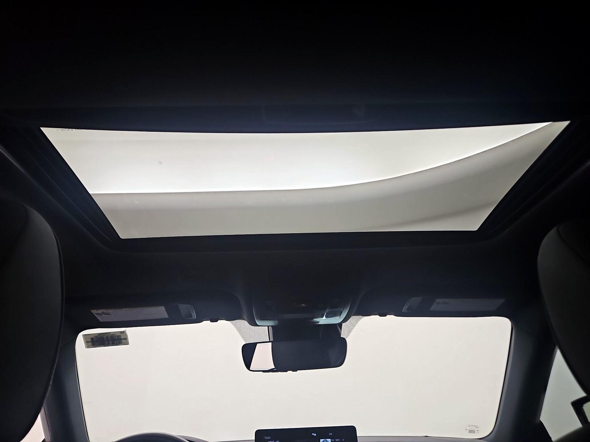 Thumbnail: 2022 Lexus IS - 20