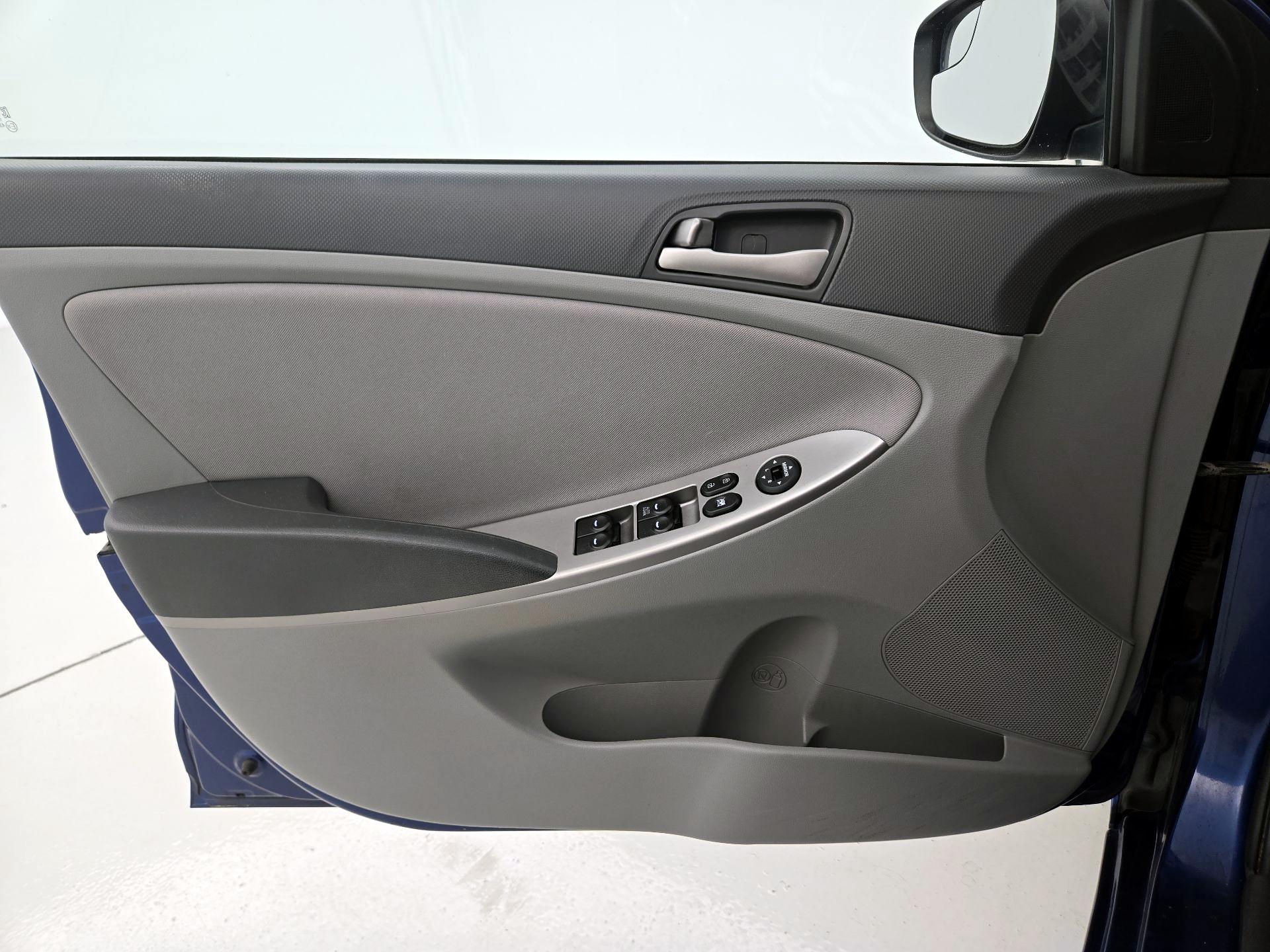 Thumbnail: 2016 Hyundai Accent - 12