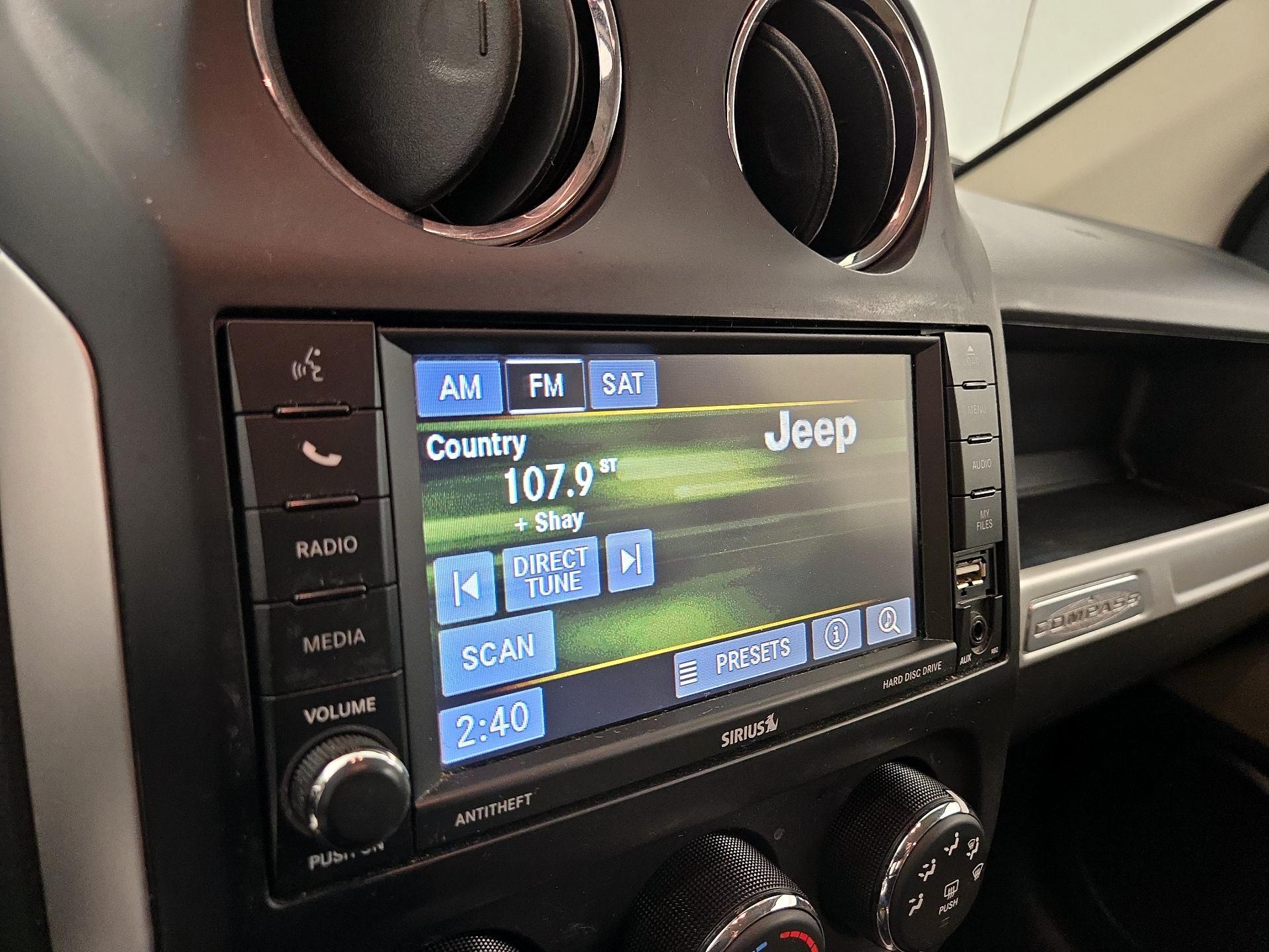 Thumbnail: 2016 Jeep Compass - 14