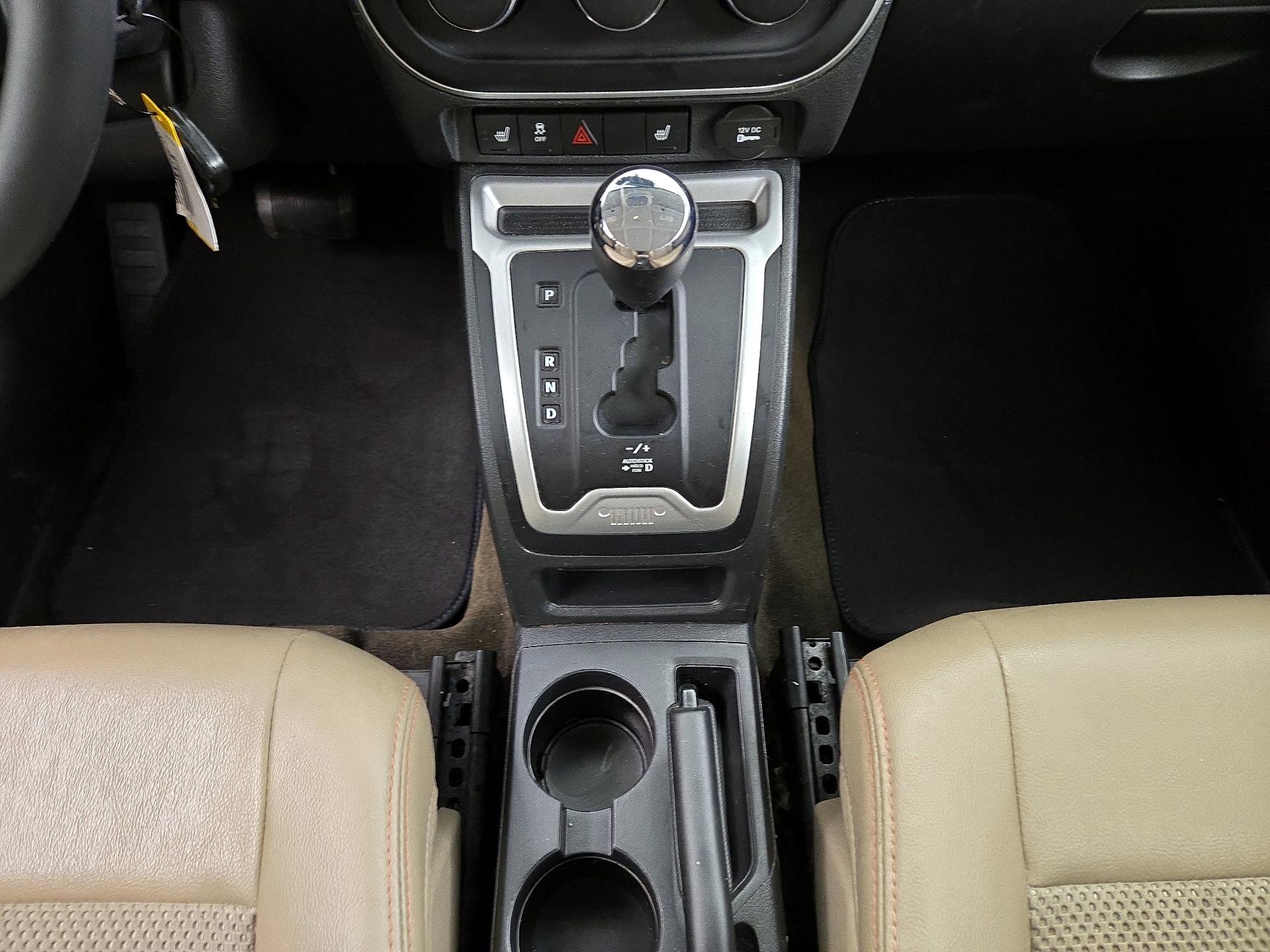 Thumbnail: 2016 Jeep Compass - 16