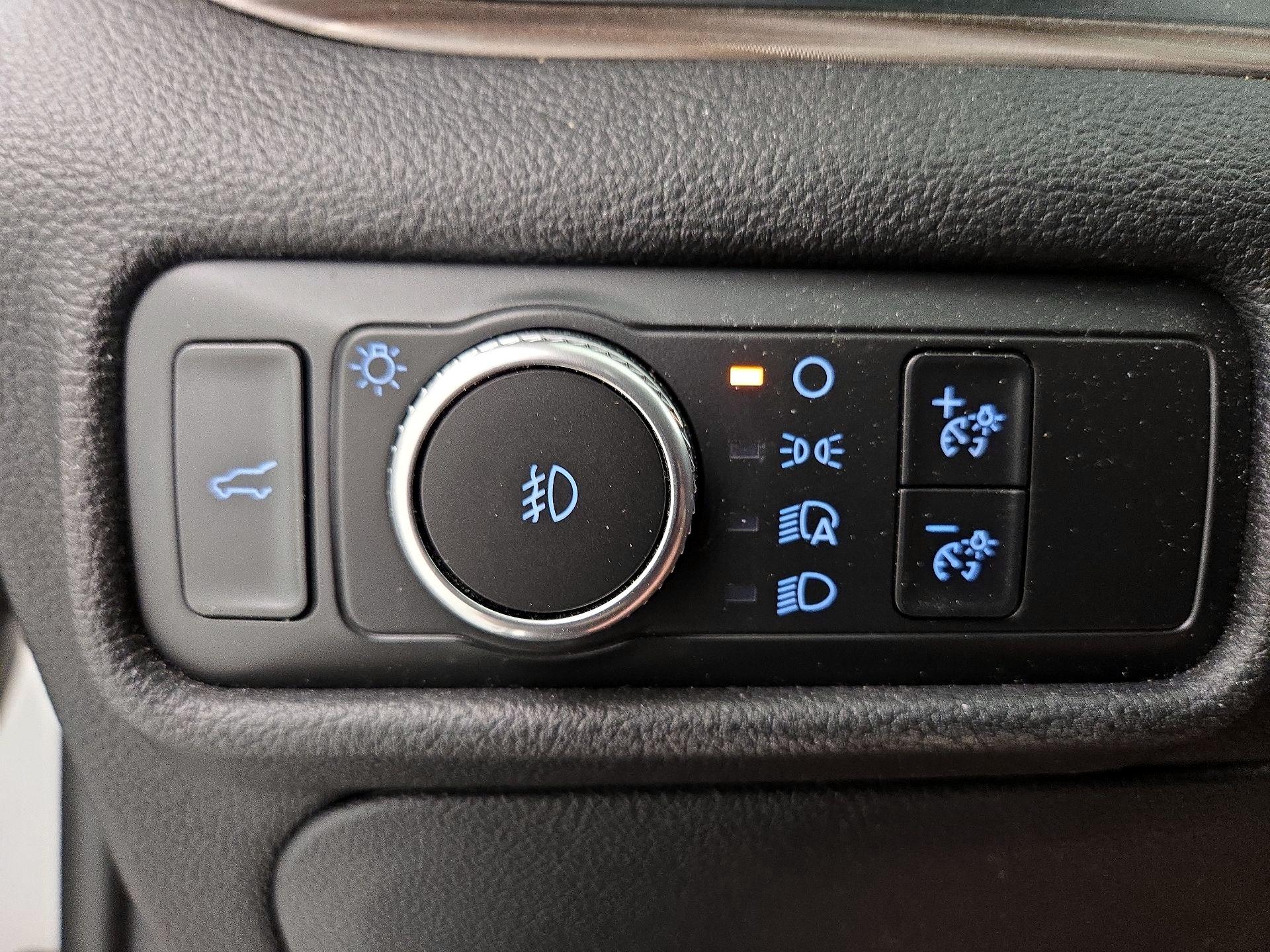 Thumbnail: 2020 Ford Explorer - 13