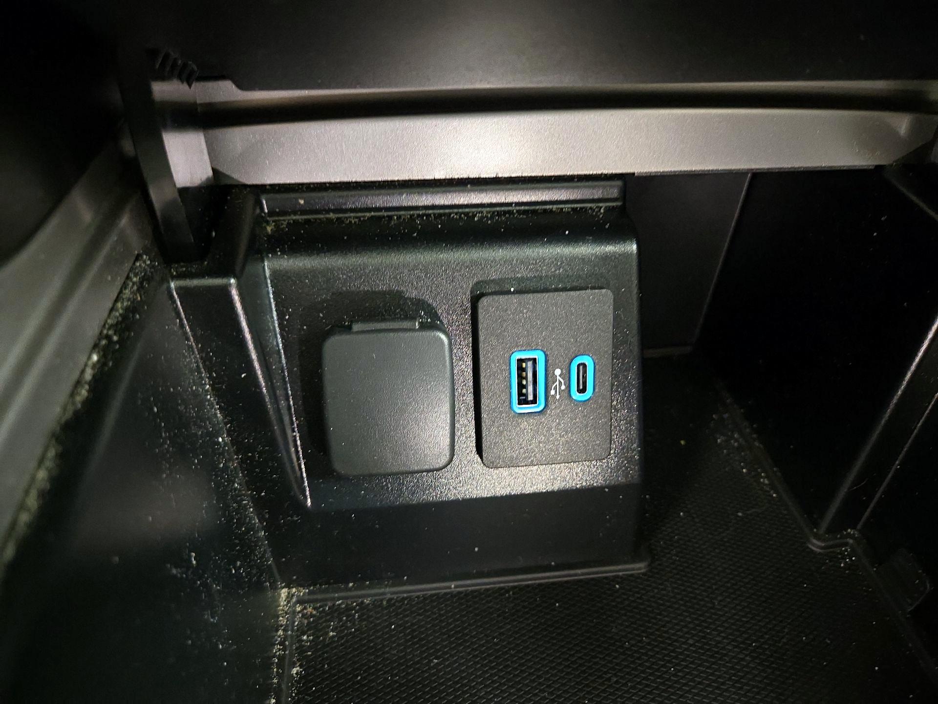 Thumbnail: 2020 Ford Explorer - 19