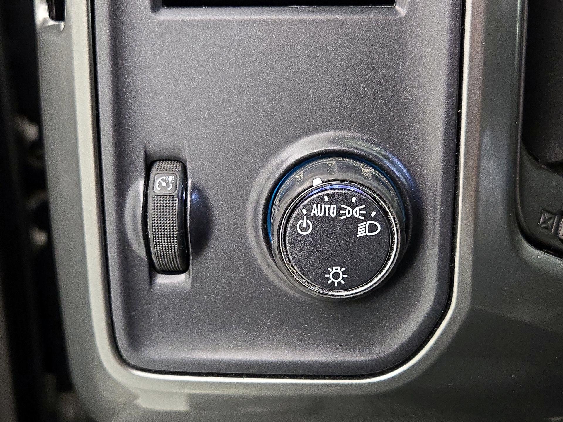 Thumbnail: 2019 Chevrolet Silverado 1500 - 13