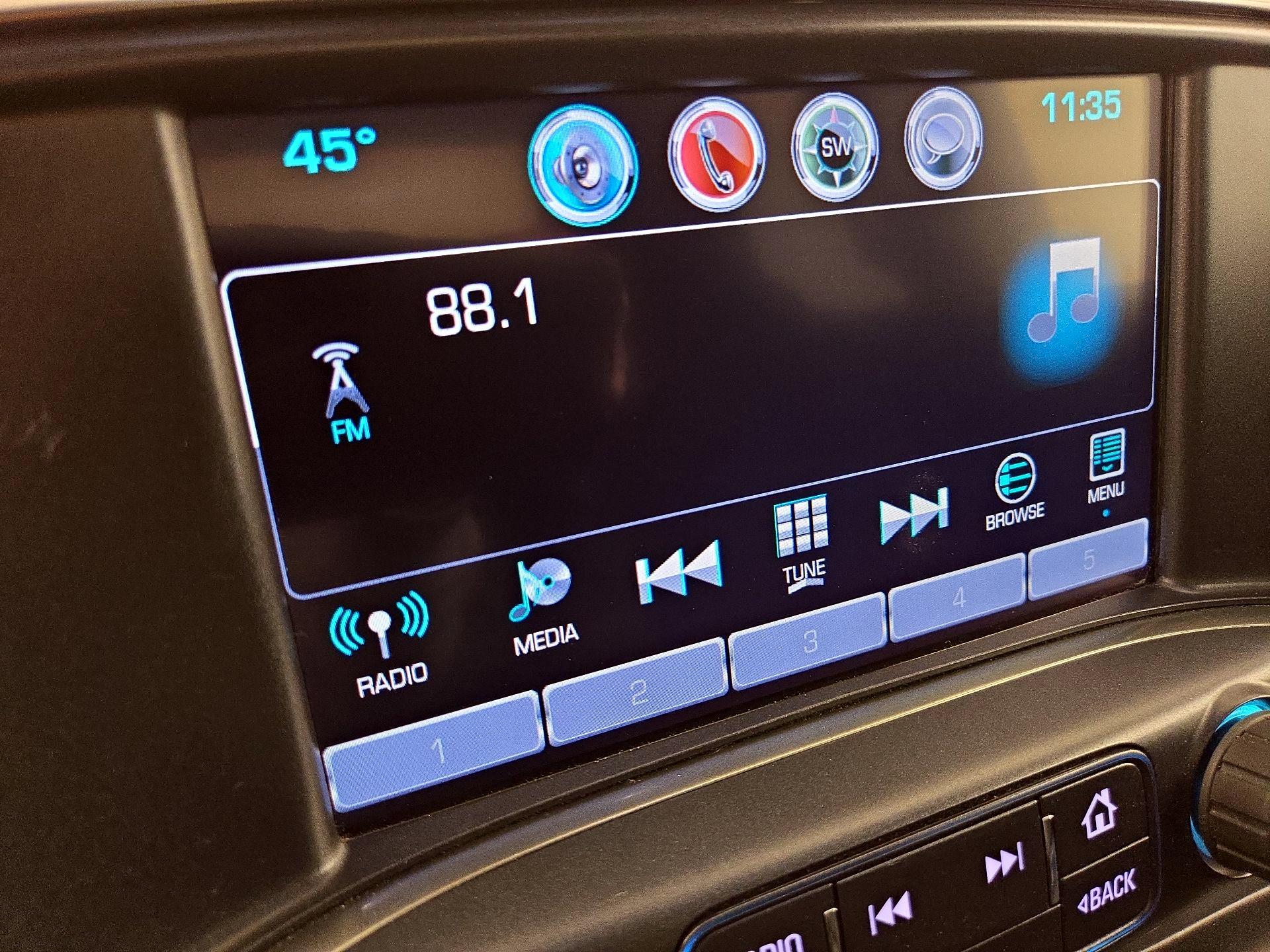 Thumbnail: 2019 Chevrolet Silverado 1500 - 15