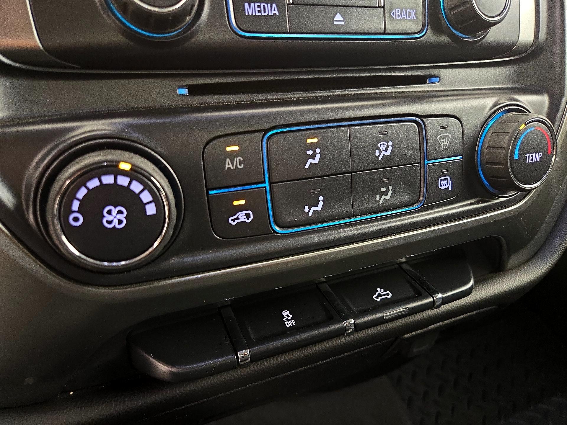 Thumbnail: 2019 Chevrolet Silverado 1500 - 16