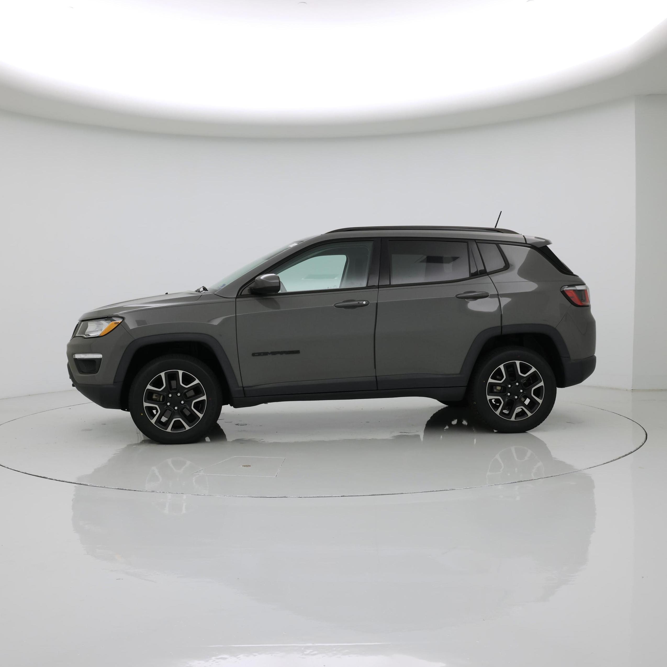 Thumbnail: 2019 Jeep Compass - 3